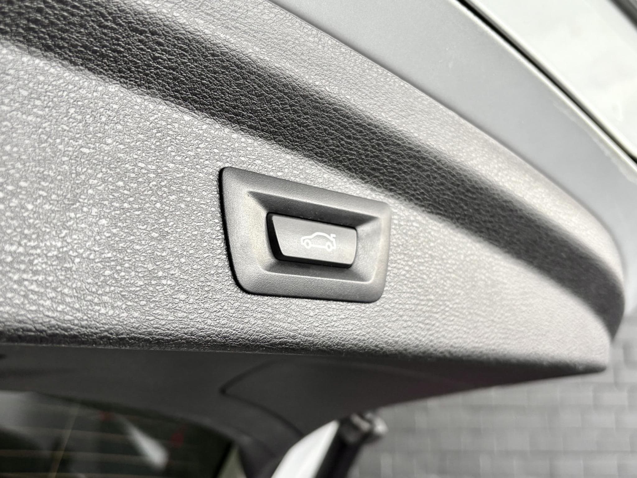 BMW X2 18i sDrive *CAMERA* *PDC* SIEGES CHAUFF.* (2019) - Photo 25