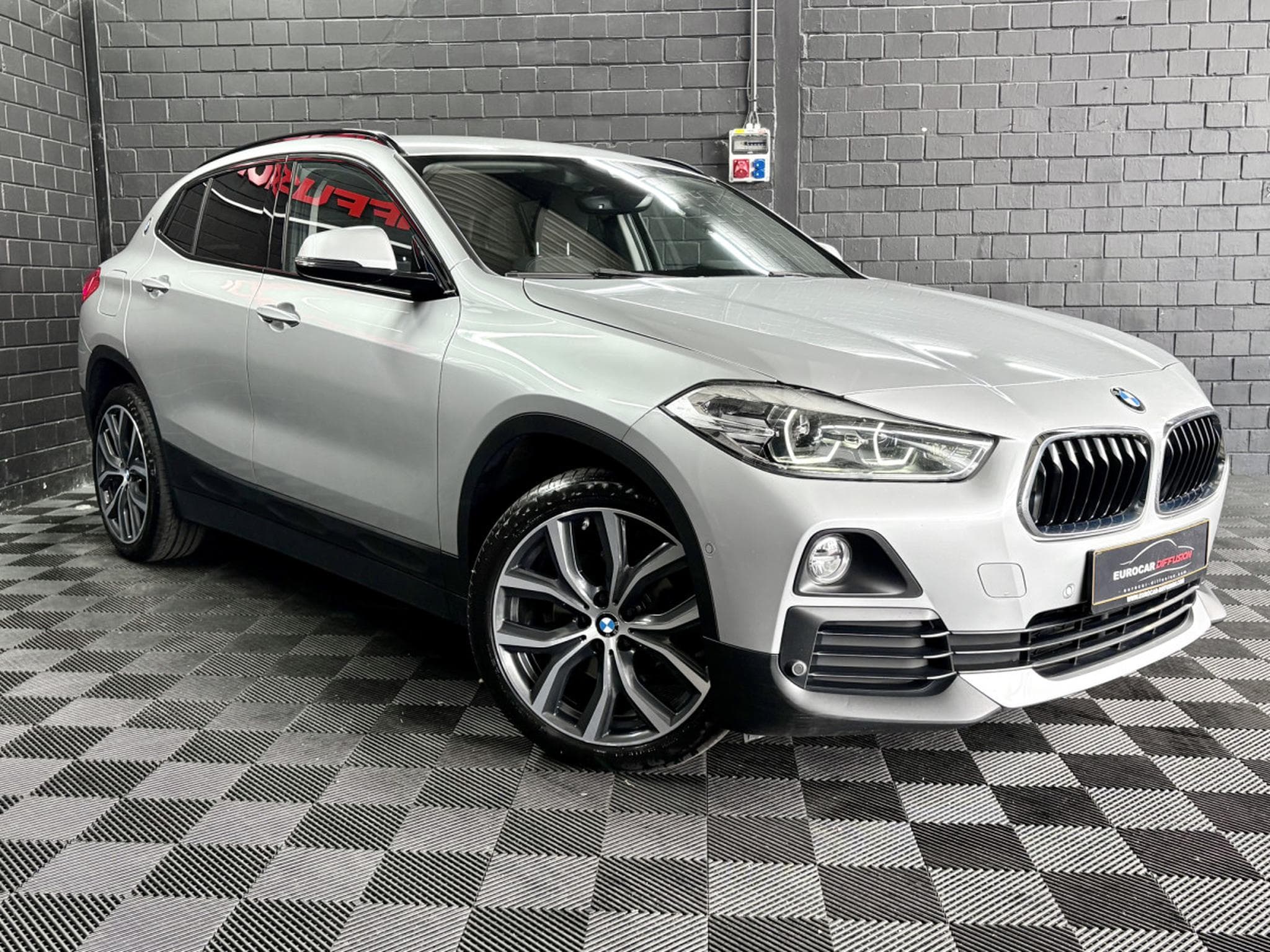 BMW X2 18i sDrive *CAMERA* *PDC* SIEGES CHAUFF.* (2019) - Photo 3