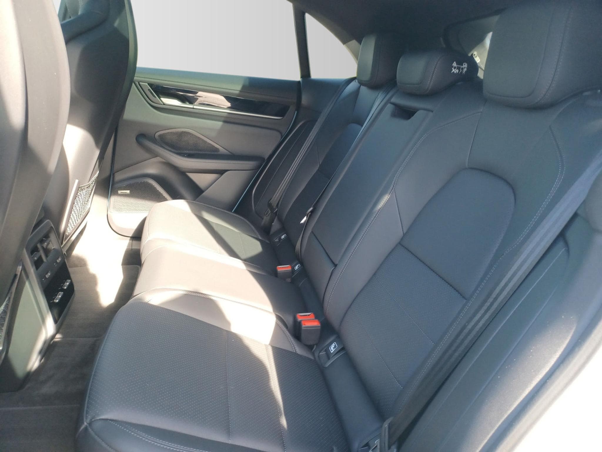 Porsche Macan 4S (2025) - Photo 15