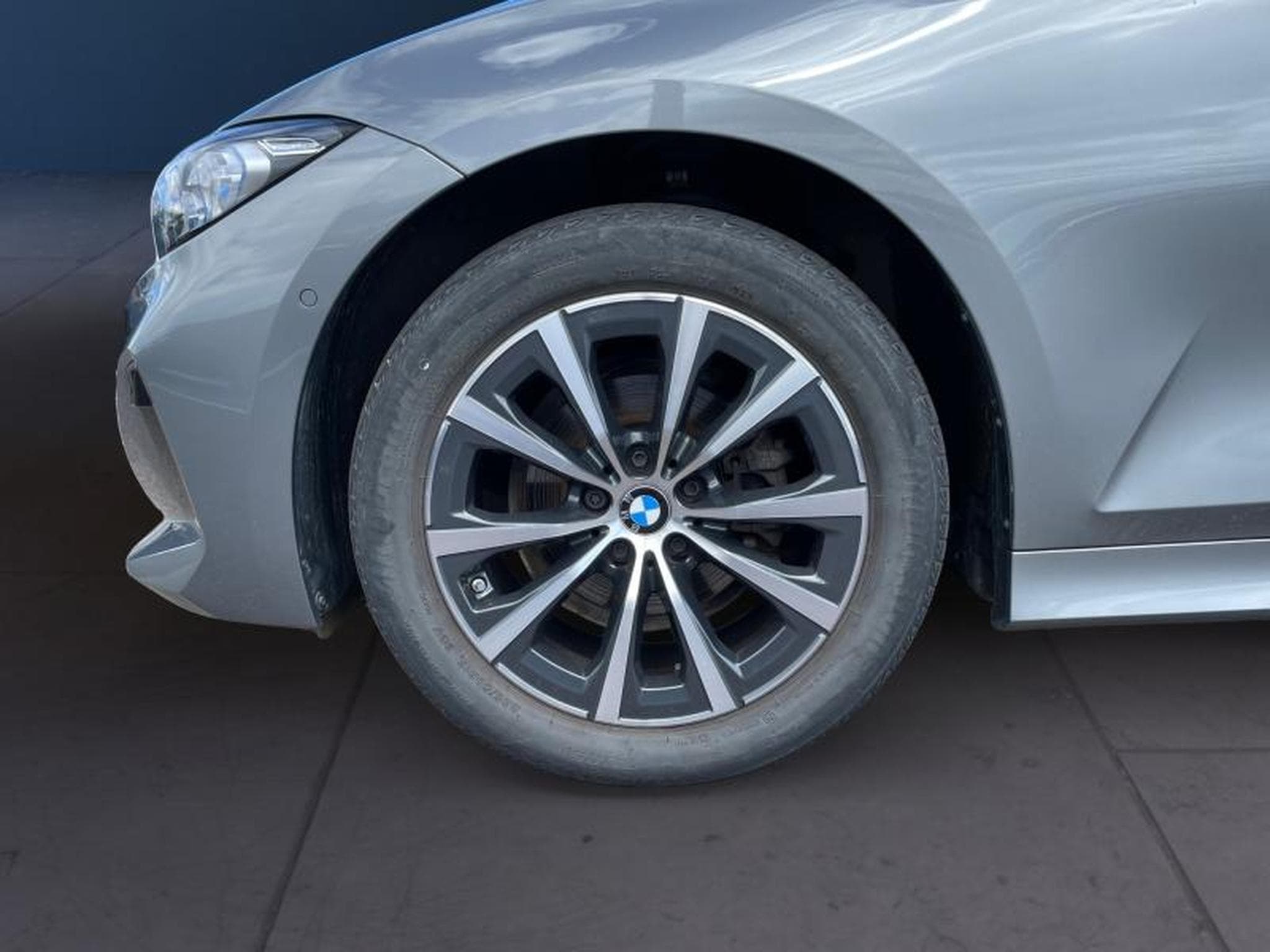 BMW 316 316d Touring (2024) - Photo 10