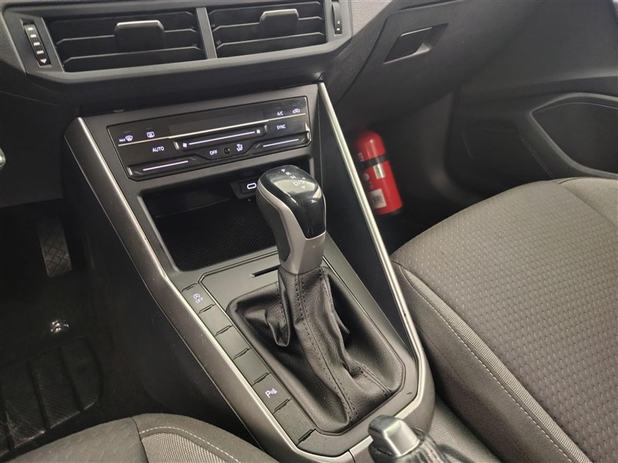 VW Taigo 1.0 TSI 110cv DSG Life CARPLAY / FULL LED / PDC AV+AR (2022) - Photo 12
