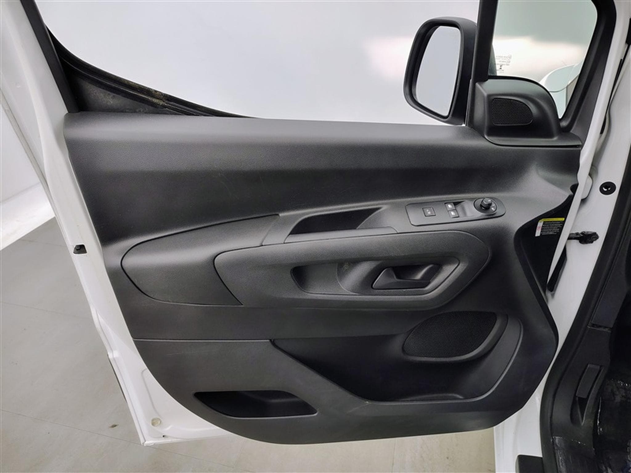 Citroen Berlingo 1.5 BlueHDi XL Heavy Control 3PL (2021) - Photo 16