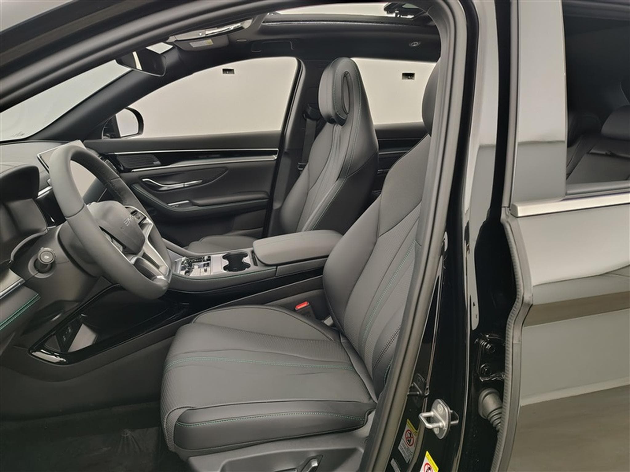 BYD Seal U 1.5 DM-I 218cv PHEV Boost NAVI / FULL LED / CUIR / PANO (2026) - Photo 7