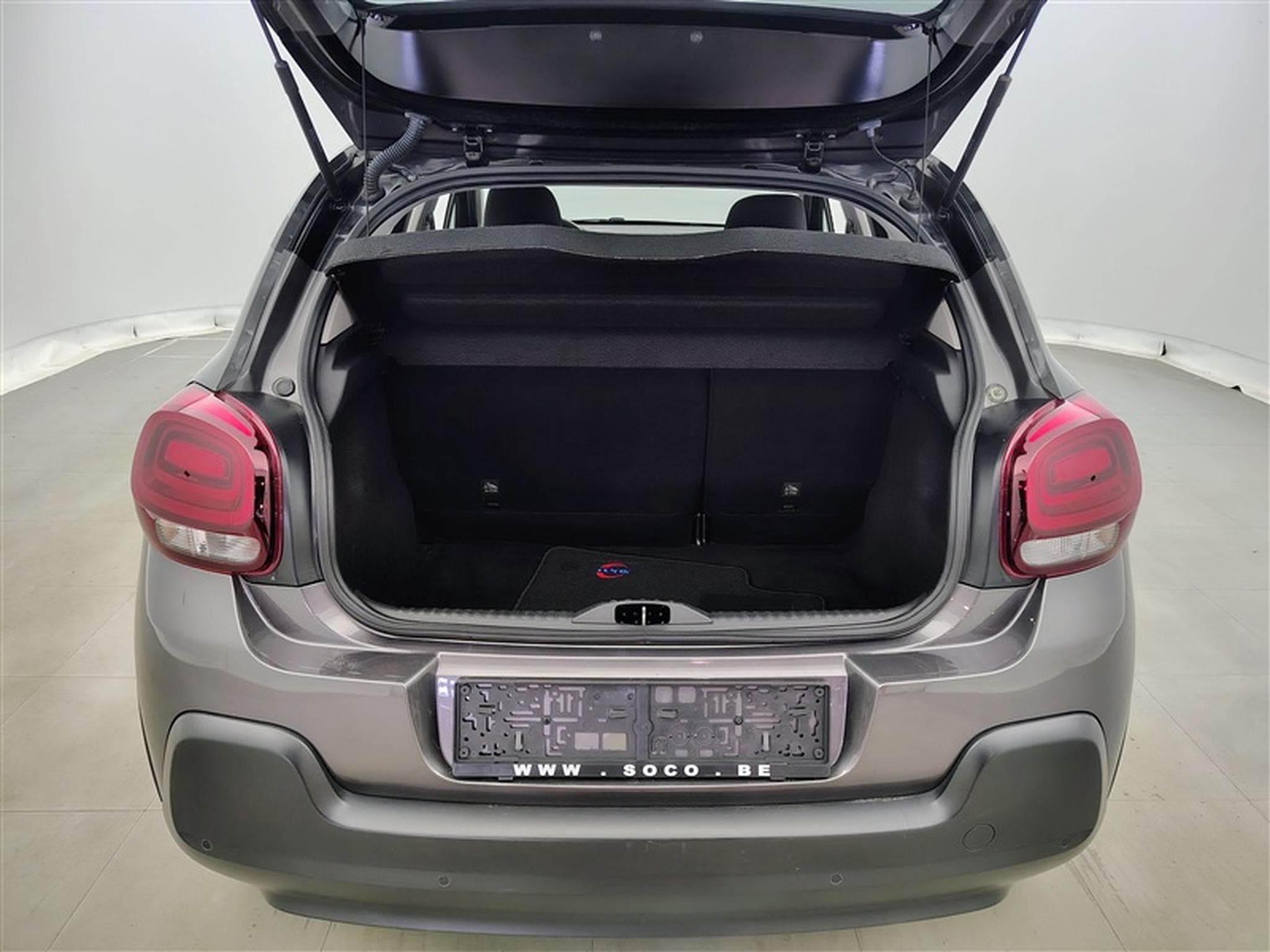 Citroen C3 1.2i PureTech Shine CARPLAY / FULL LED / JA 16" (2023) - Photo 14