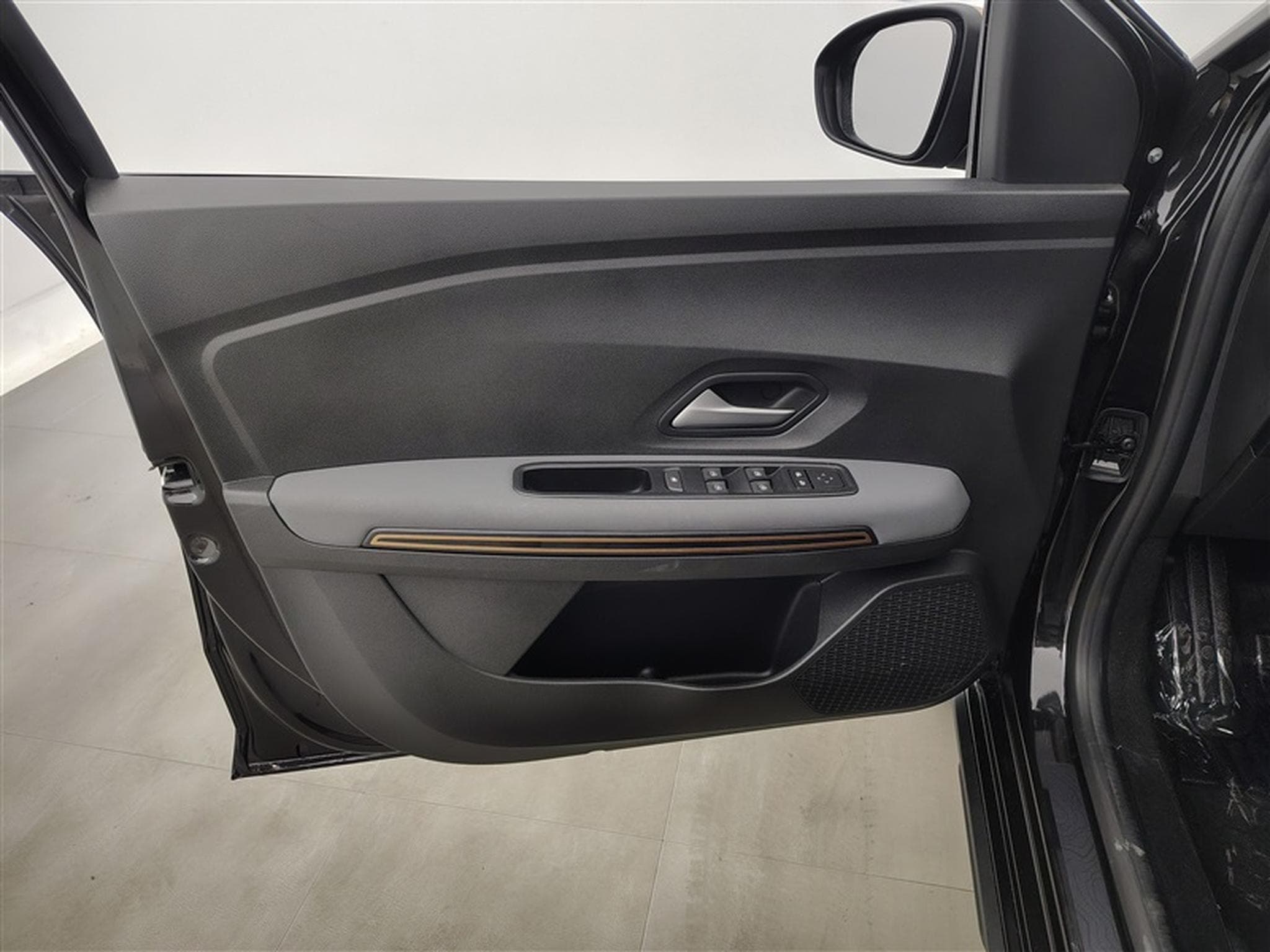 Dacia Jogger Hybrid 1.6 Extreme 7PL / NAVI / CARPLAY / CAMERA (2025) - Photo 16