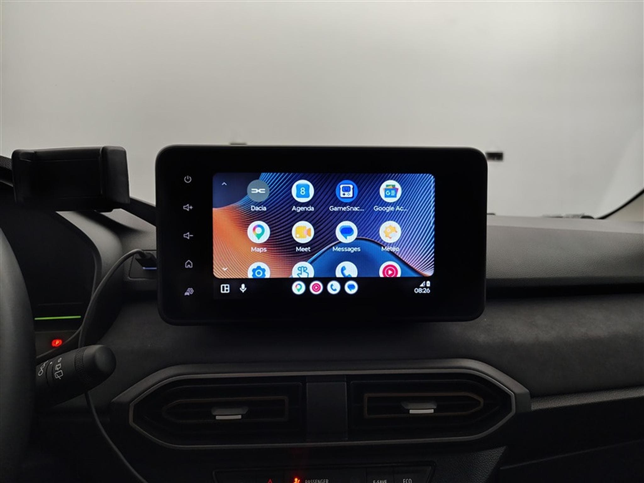 Dacia Jogger Hybrid 1.6 Extreme 7PL / NAVI / CARPLAY / CAMERA (2025) - Photo 20