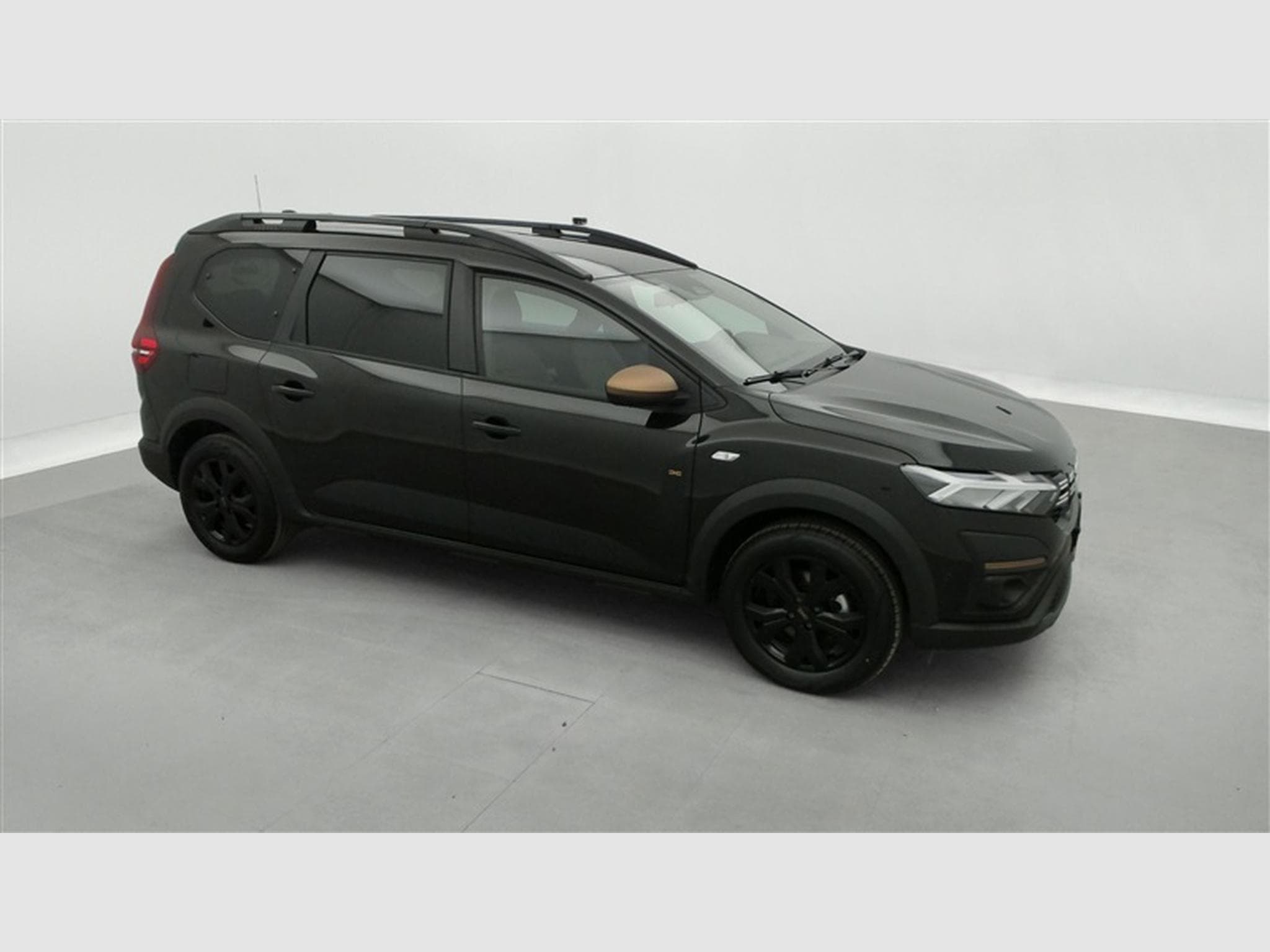 Dacia Jogger Hybrid 1.6 Extreme 7PL / NAVI / CARPLAY / CAMERA (2025) - Photo 23