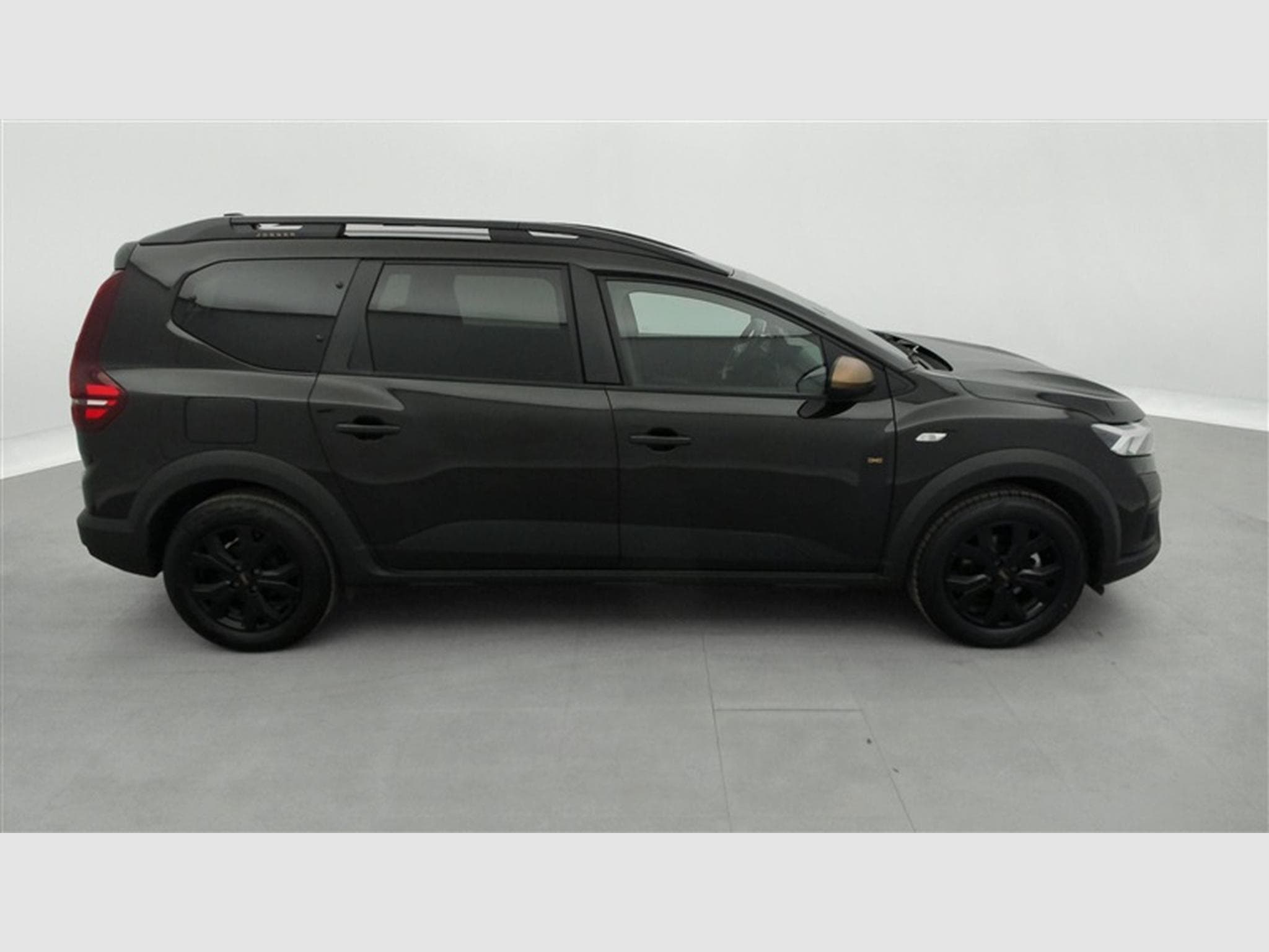 Dacia Jogger Hybrid 1.6 Extreme 7PL / NAVI / CARPLAY / CAMERA (2025) - Photo 24