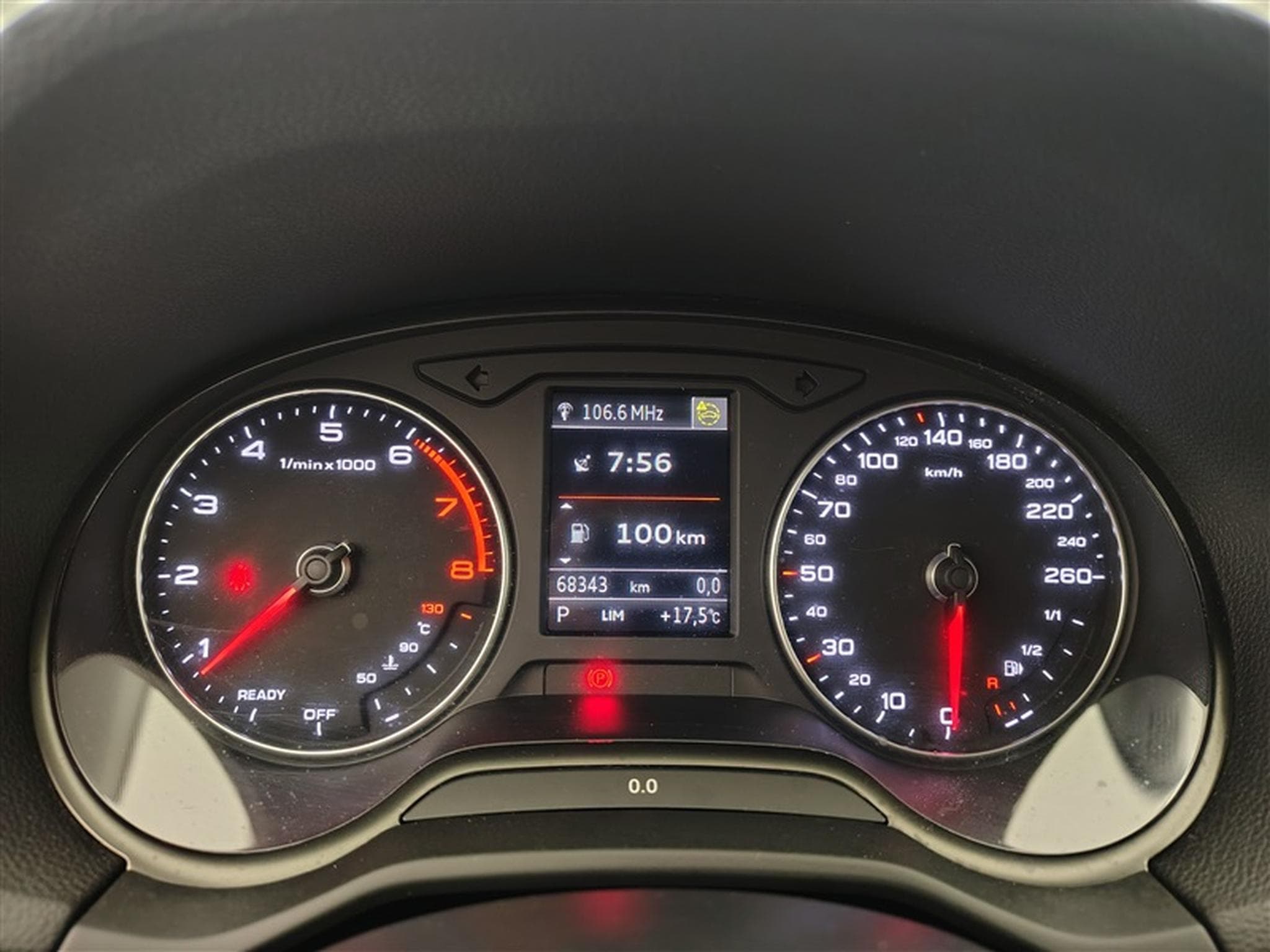 Audi Q2 35 TFSI S-Tronic Attraction NAVI / FULL LED / CAMERA / JA16" (2023) - Photo 10