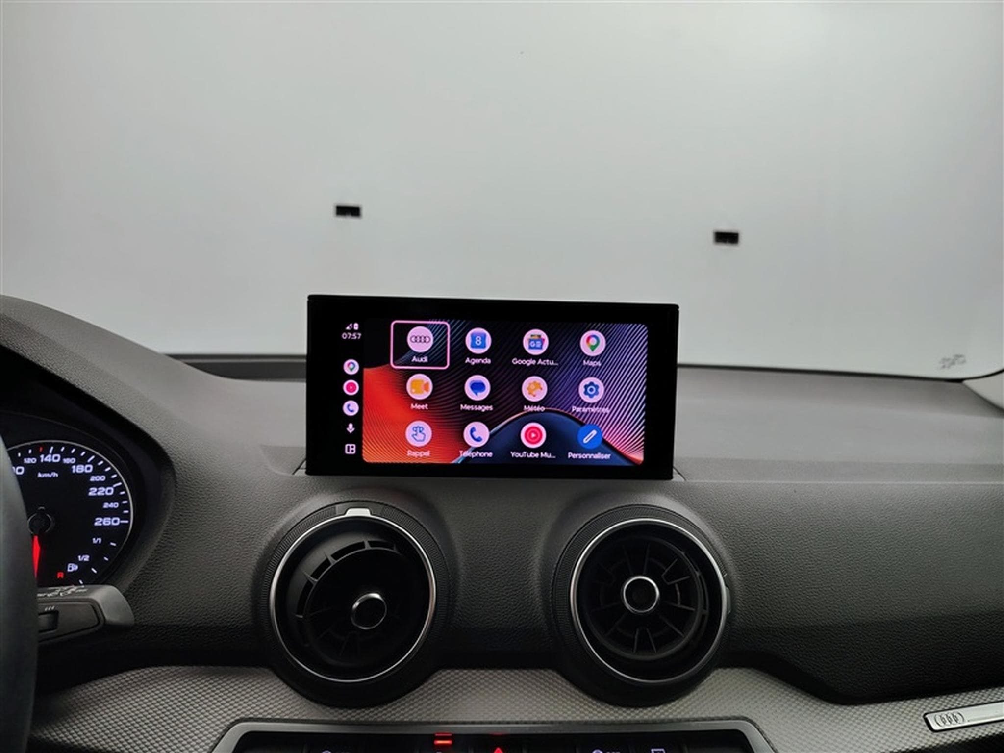 Audi Q2 35 TFSI S-Tronic Attraction NAVI / FULL LED / CAMERA / JA16" (2023) - Photo 20