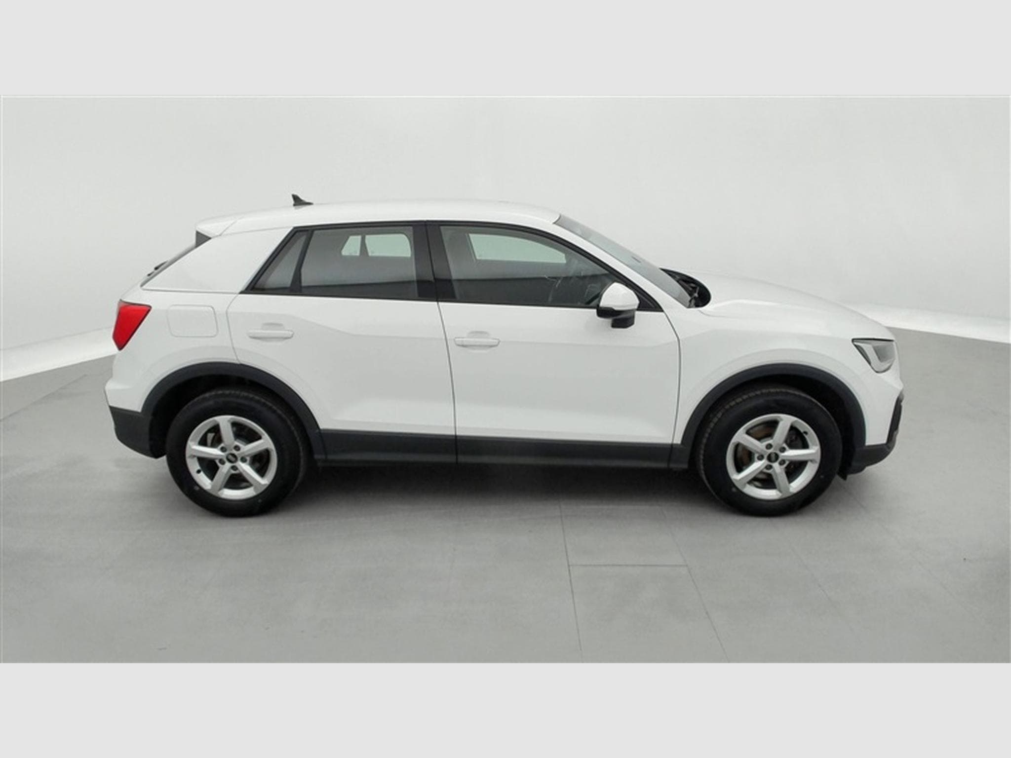 Audi Q2 35 TFSI S-Tronic Attraction NAVI / FULL LED / CAMERA / JA16" (2023) - Photo 24