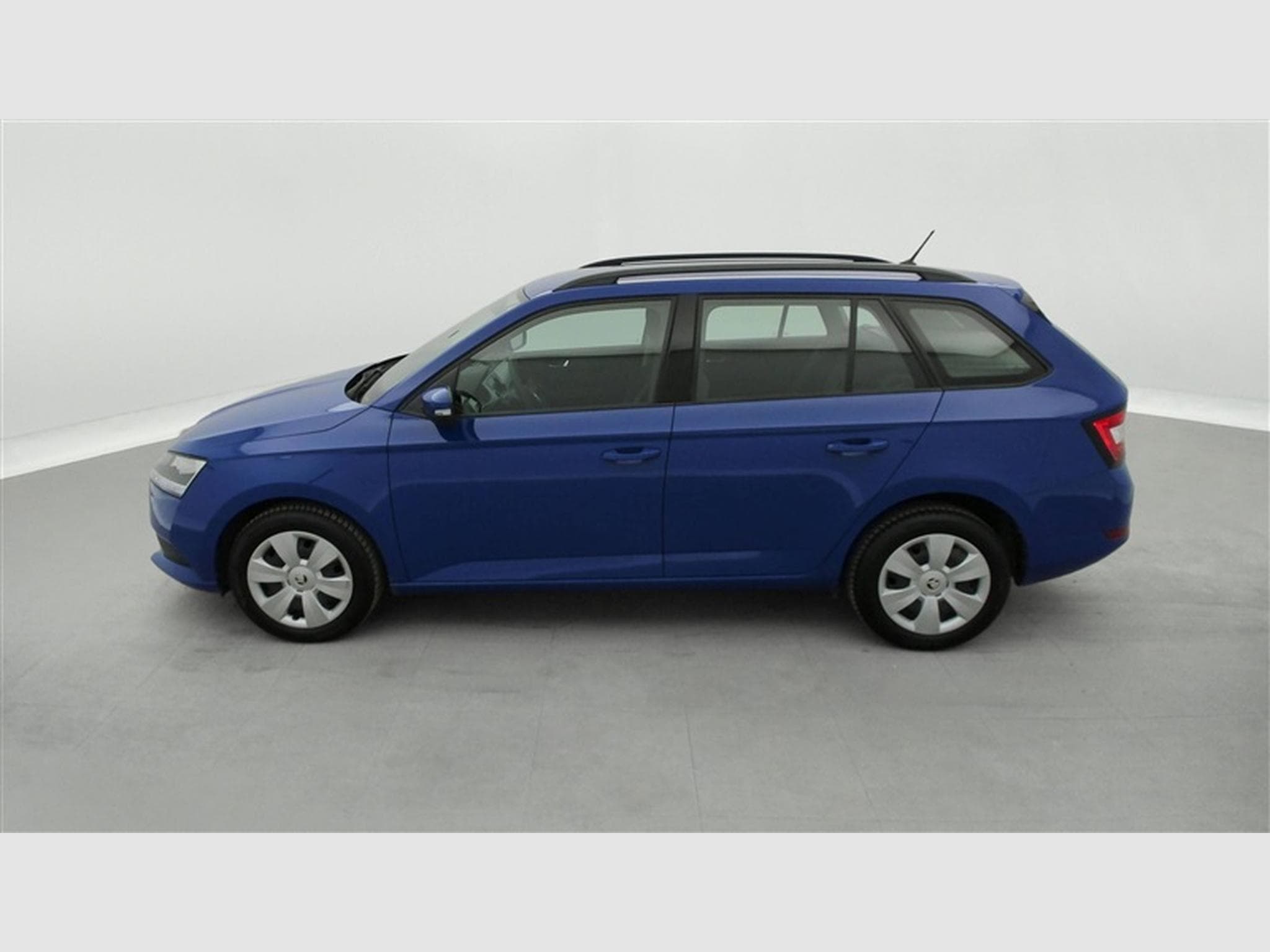Skoda Fabia Combi 1.0 TSI 60Cv Ambition CLIM / BLUETOOTH / PDC (2022) - Photo 3