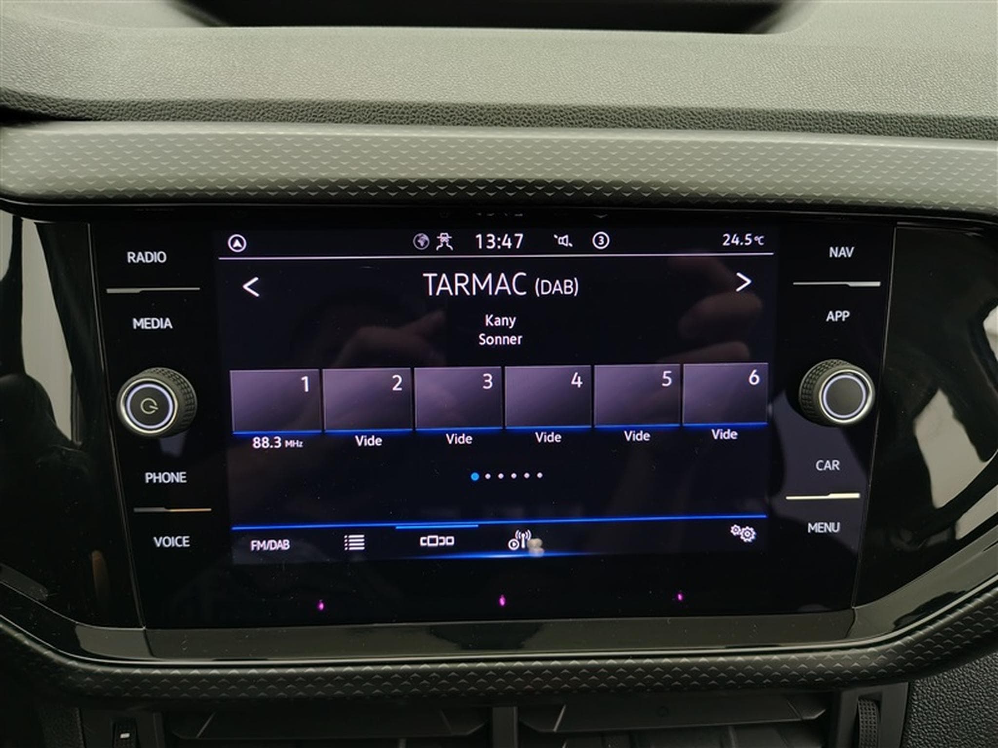 VW T-Cross 1.0 TSI Life Business OPF (2022) - Photo 11