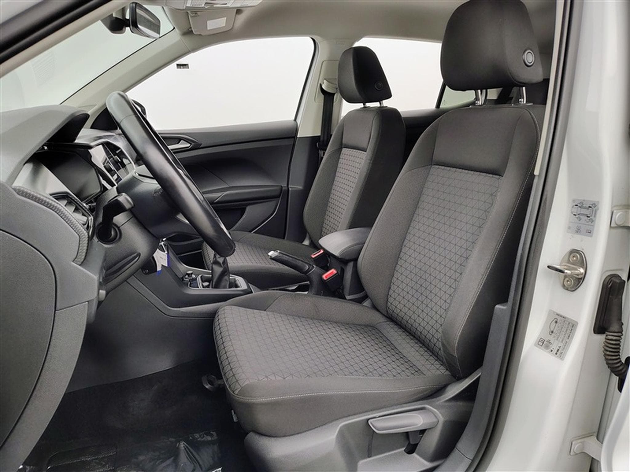 VW T-Cross 1.0 TSI Life Business OPF (2022) - Photo 7