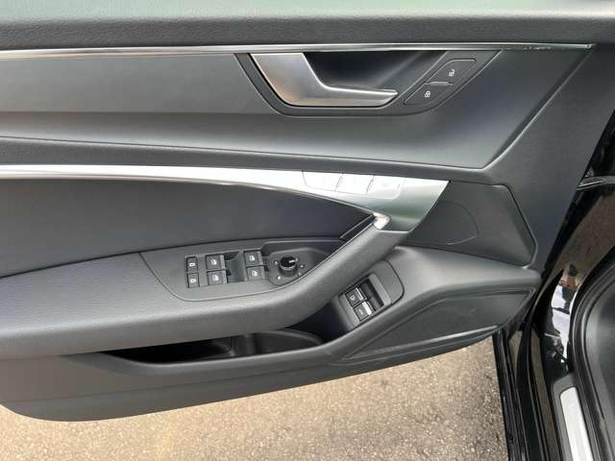 Audi A6 QUATTRO HYBRIDE ESSENCE 300 CV (2024) - Photo 11