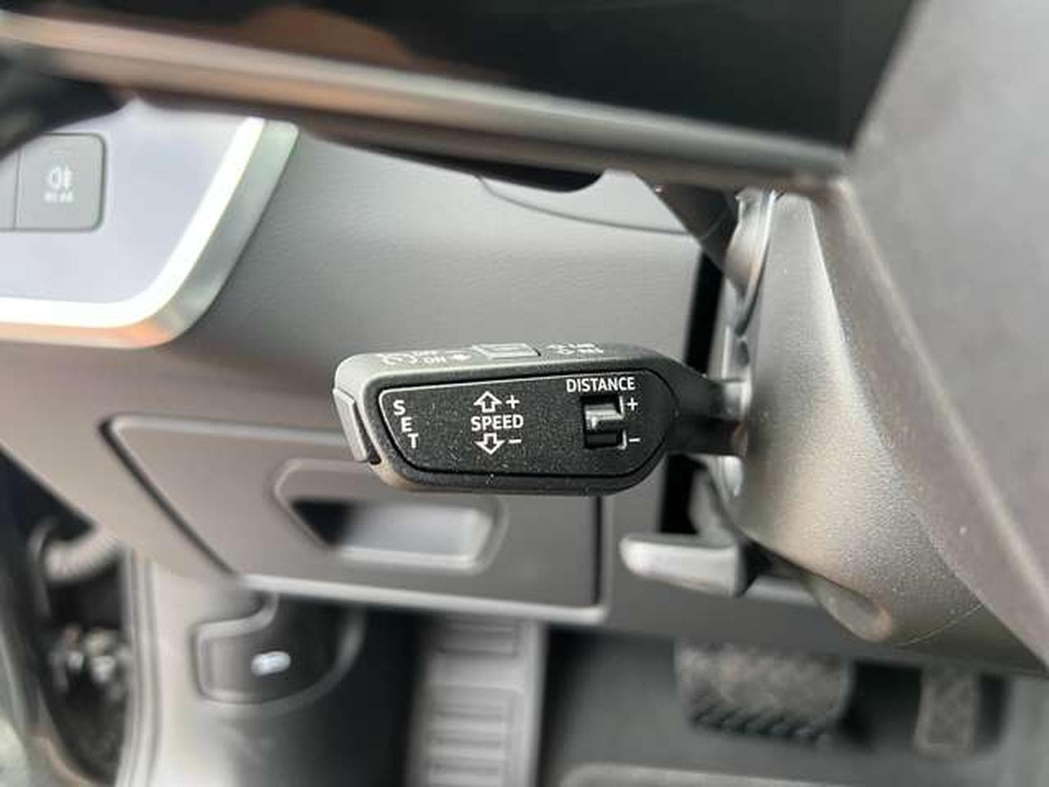 Audi A6 QUATTRO HYBRIDE ESSENCE 300 CV (2024) - Photo 12