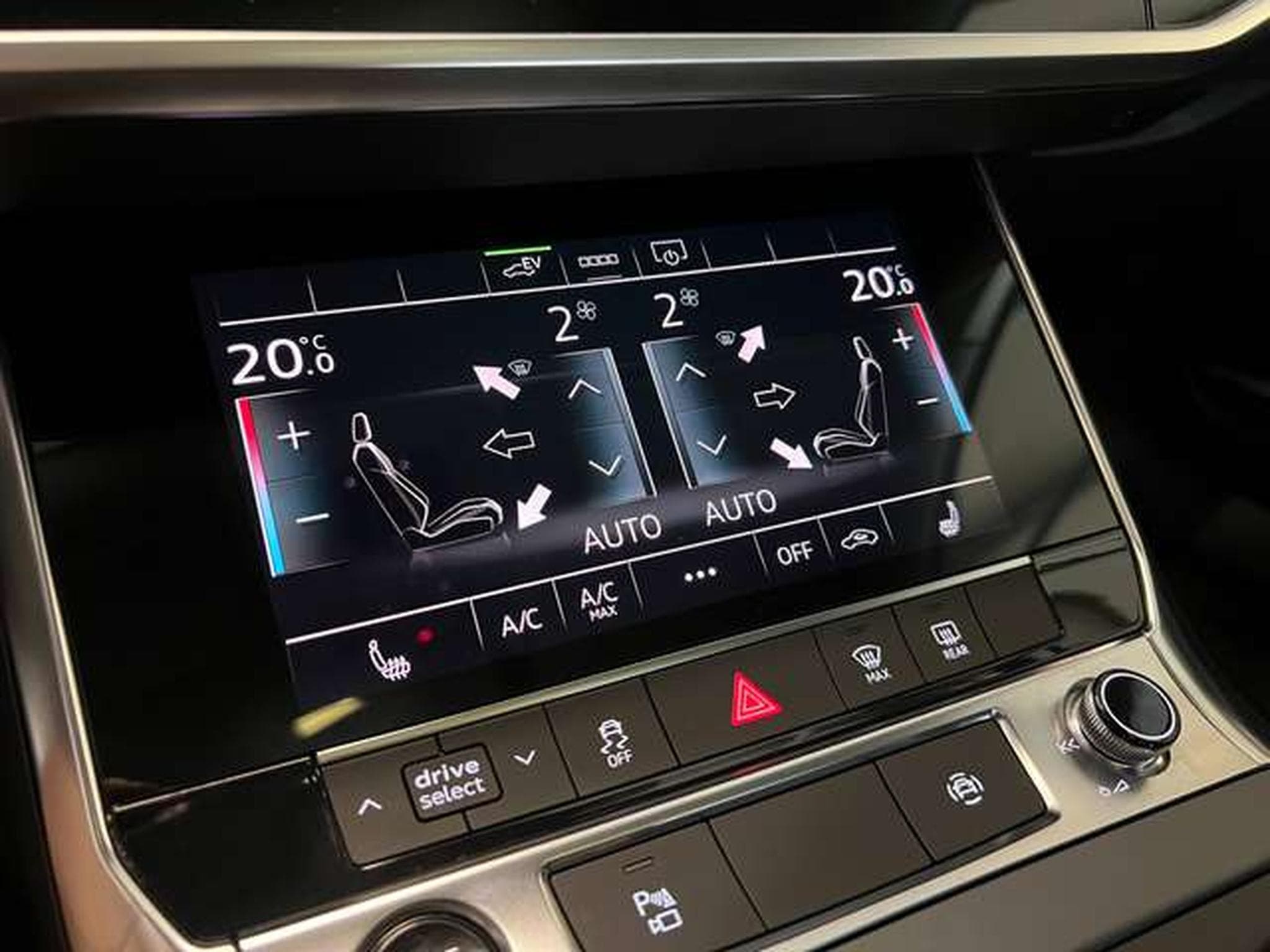 Audi A6 QUATTRO HYBRIDE ESSENCE 300 CV (2024) - Photo 13