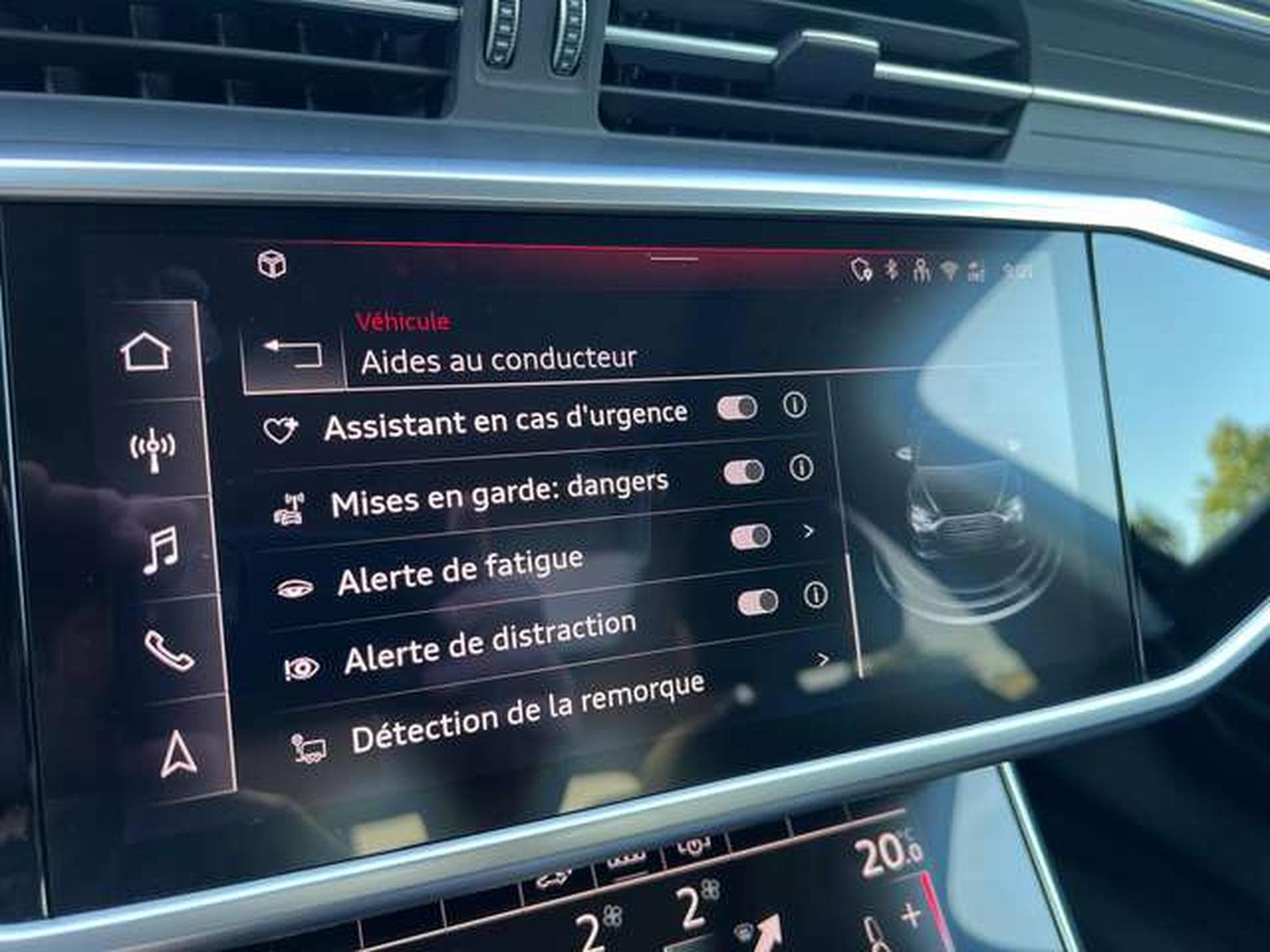 Audi A6 QUATTRO HYBRIDE ESSENCE 300 CV (2024) - Photo 16