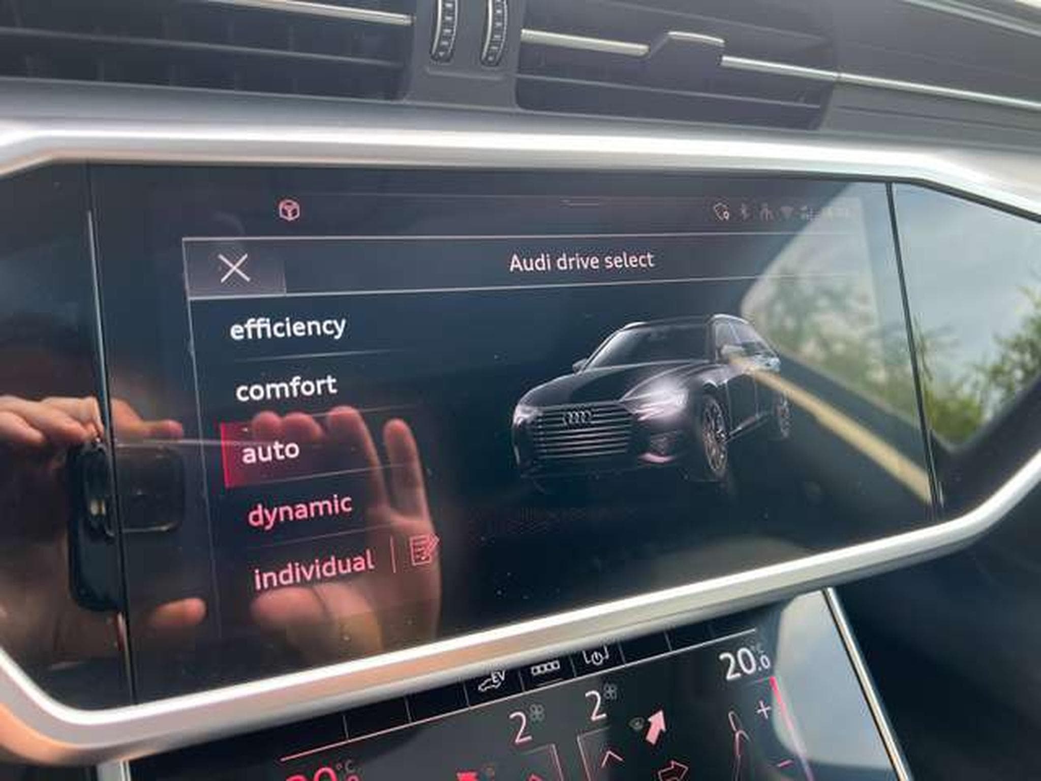 Audi A6 QUATTRO HYBRIDE ESSENCE 300 CV (2024) - Photo 17