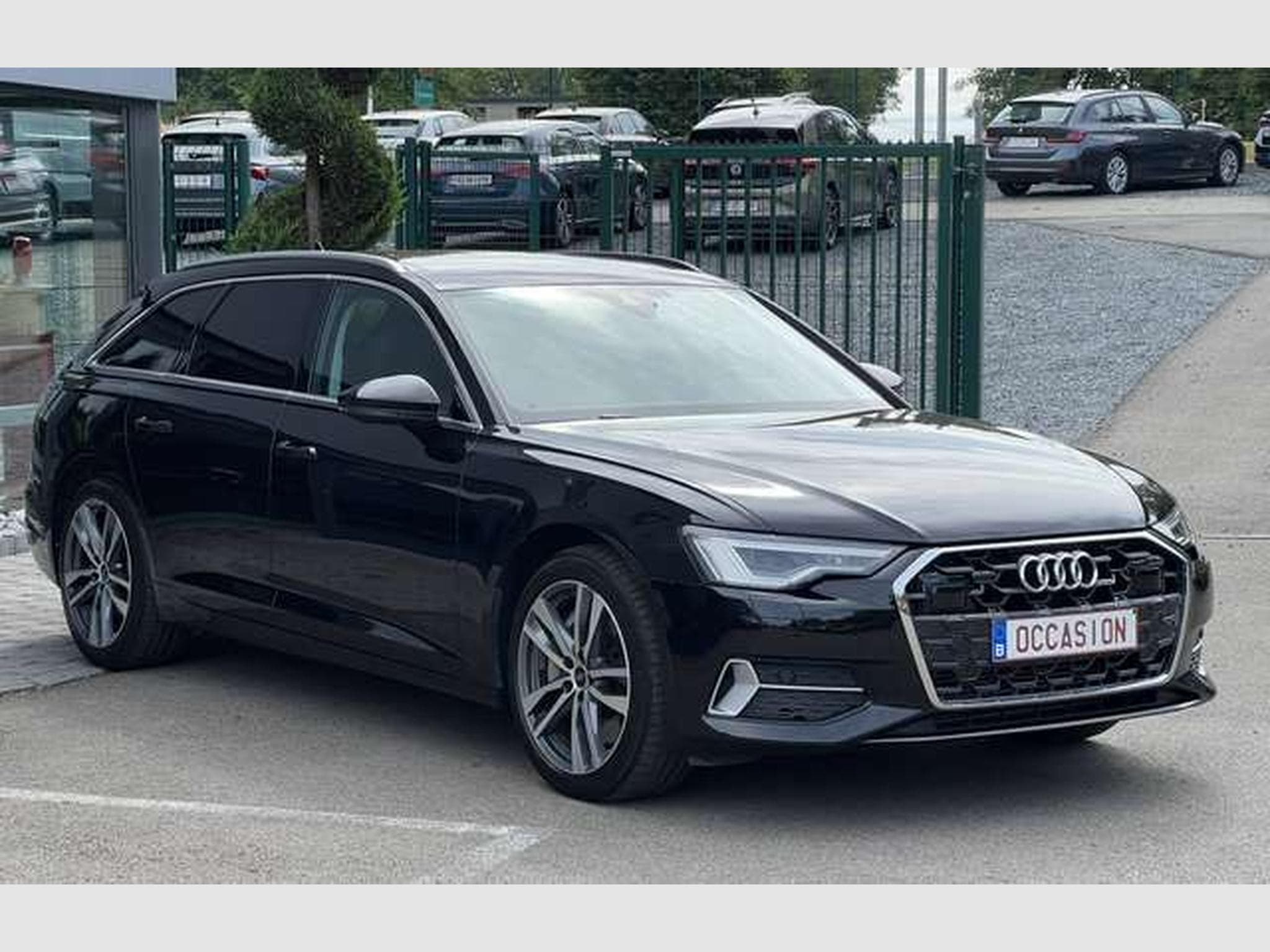 Audi A6 QUATTRO HYBRIDE ESSENCE 300 CV (2024) - Photo 2