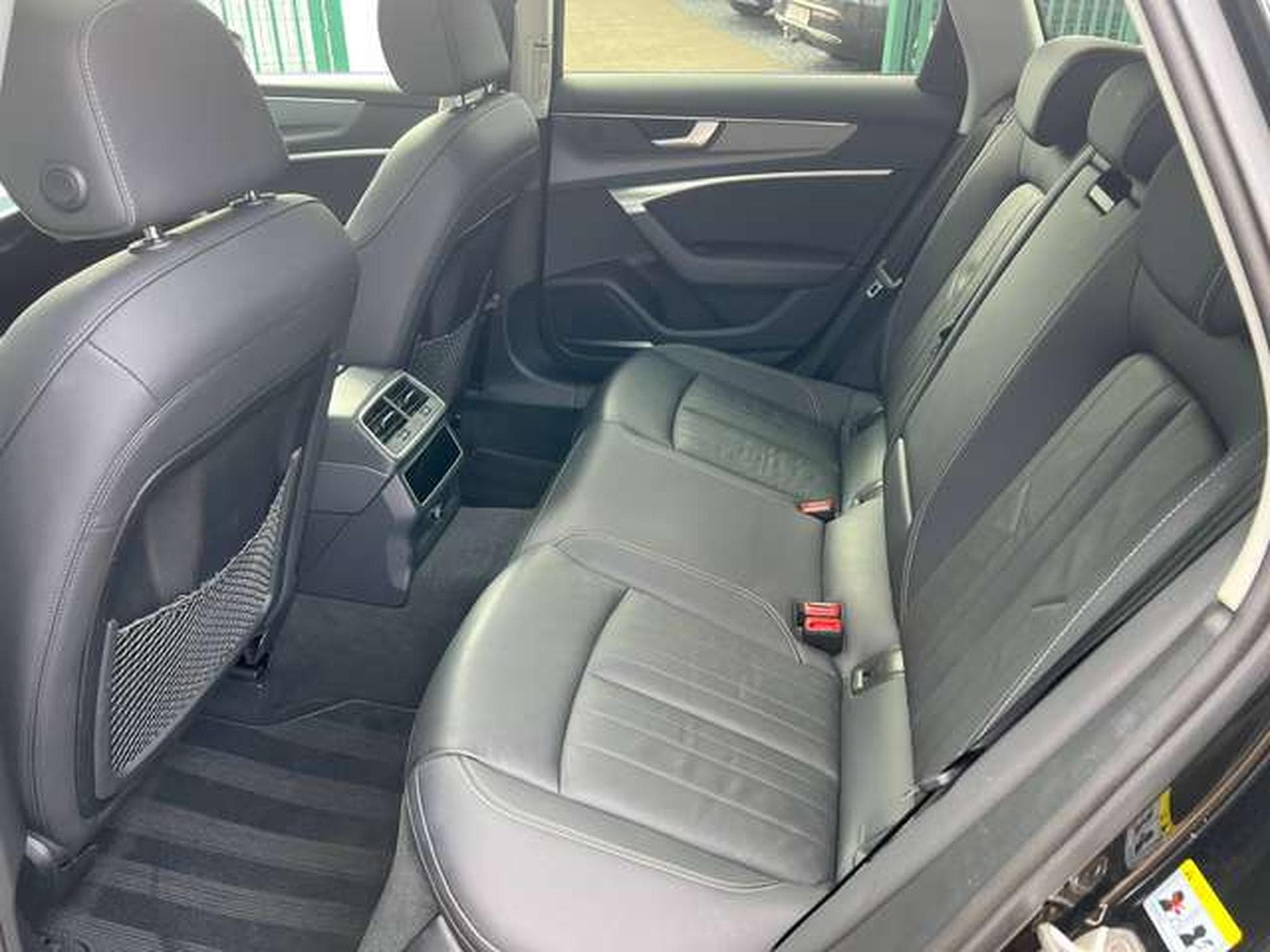 Audi A6 QUATTRO HYBRIDE ESSENCE 300 CV (2024) - Photo 23