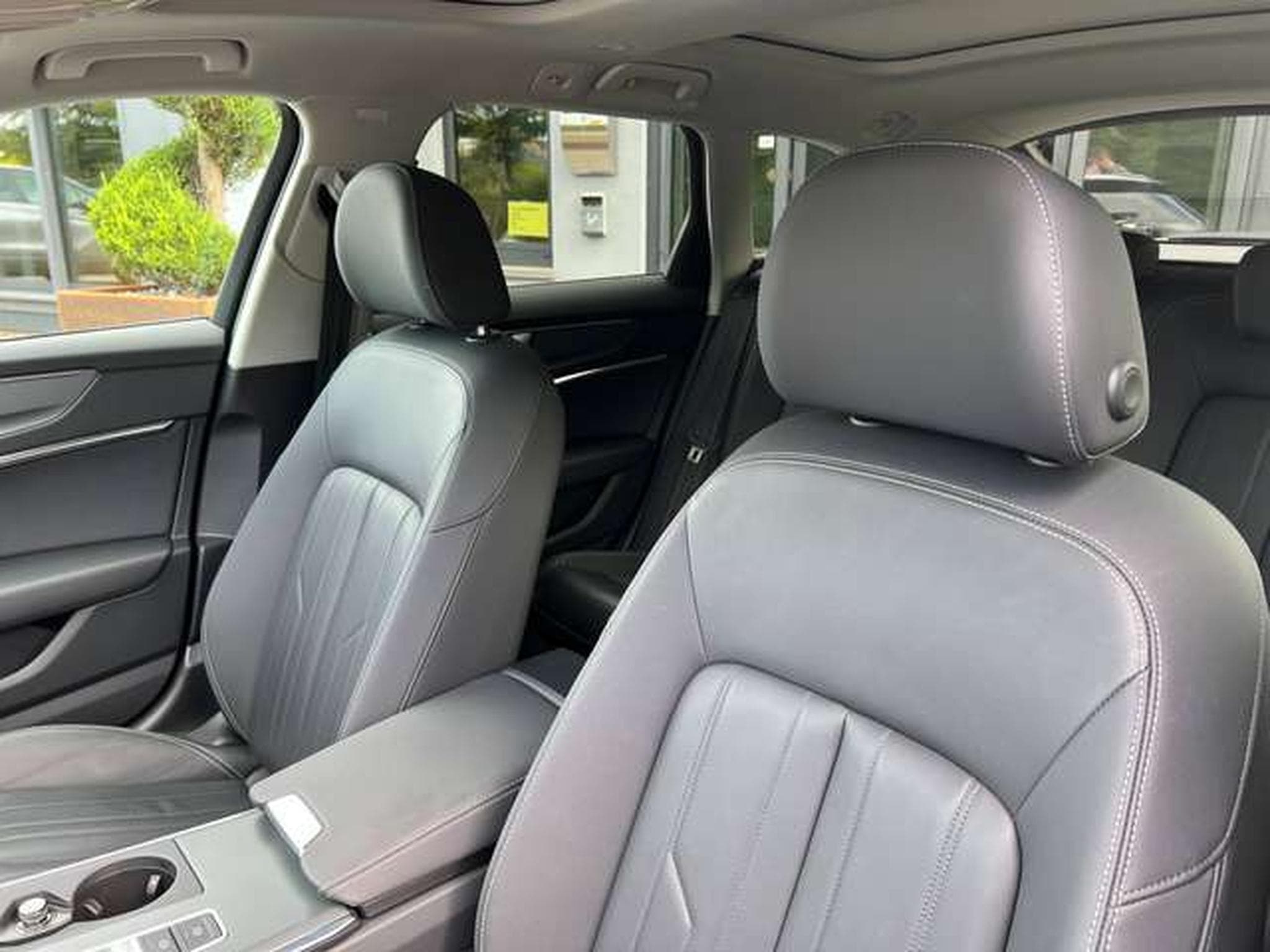 Audi A6 QUATTRO HYBRIDE ESSENCE 300 CV (2024) - Photo 6