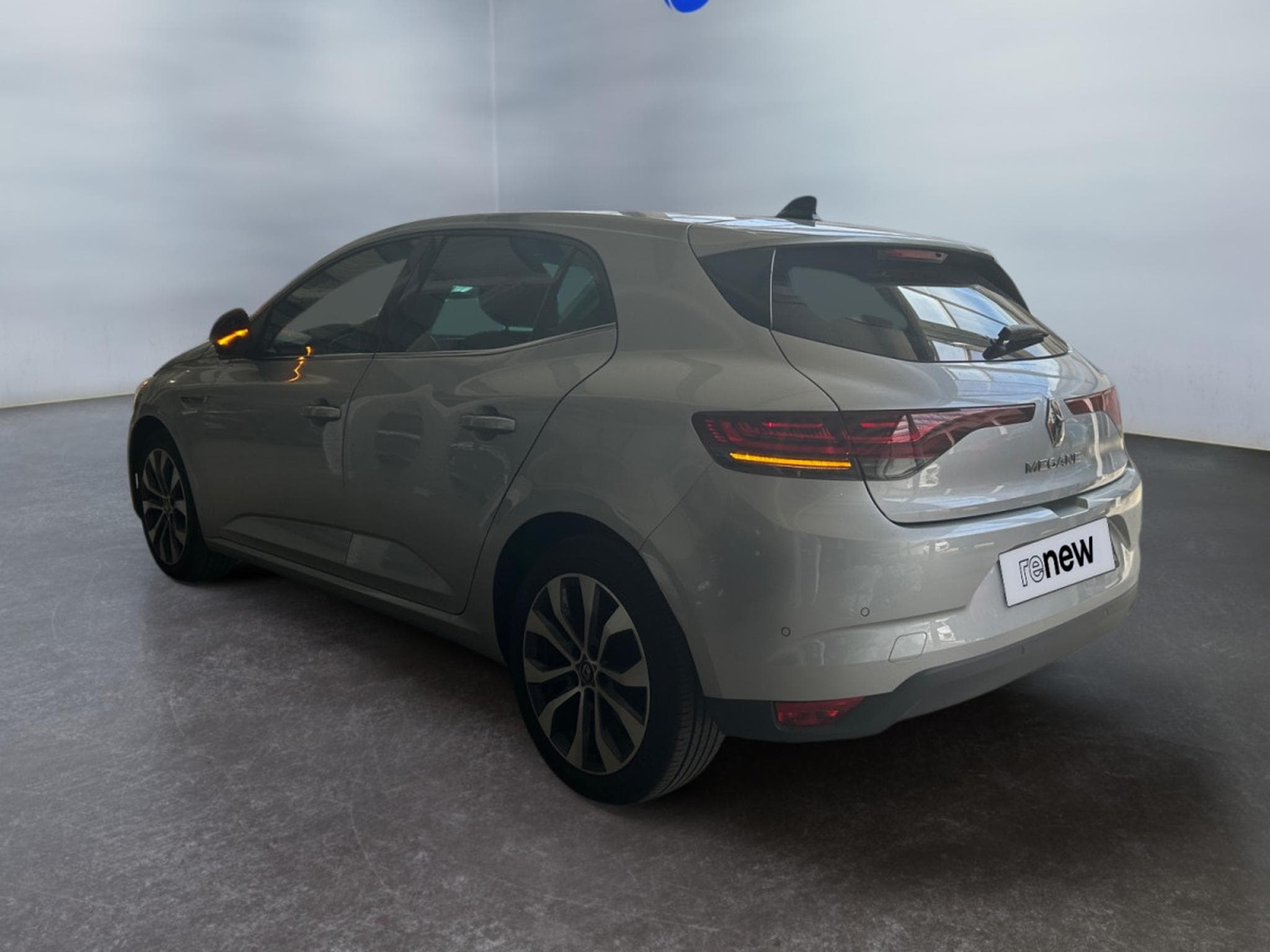 Renault Megane 1.33 TCe Techno EDC GPF (2024) - Photo 5