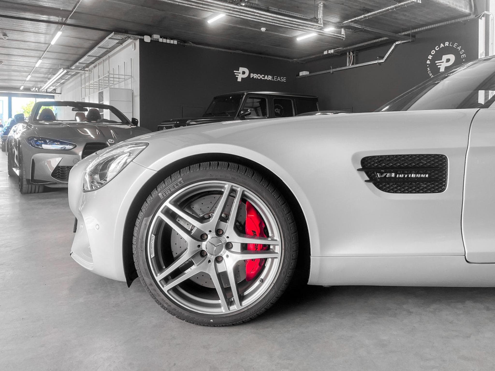Mercedes AMG GT S AMG RIDE CONTROL° AMG 19° BURMESTER° (2016) - Photo 24