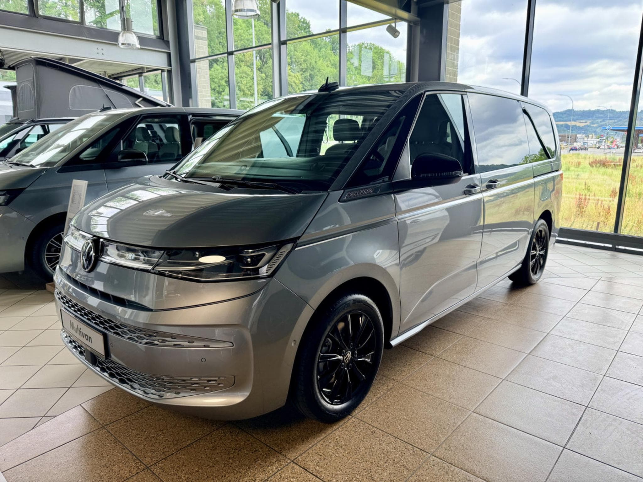 VW Multivan Style Version longue 2.0 TDI 150cv DSG 7 vitesses (2026) - Photo 1