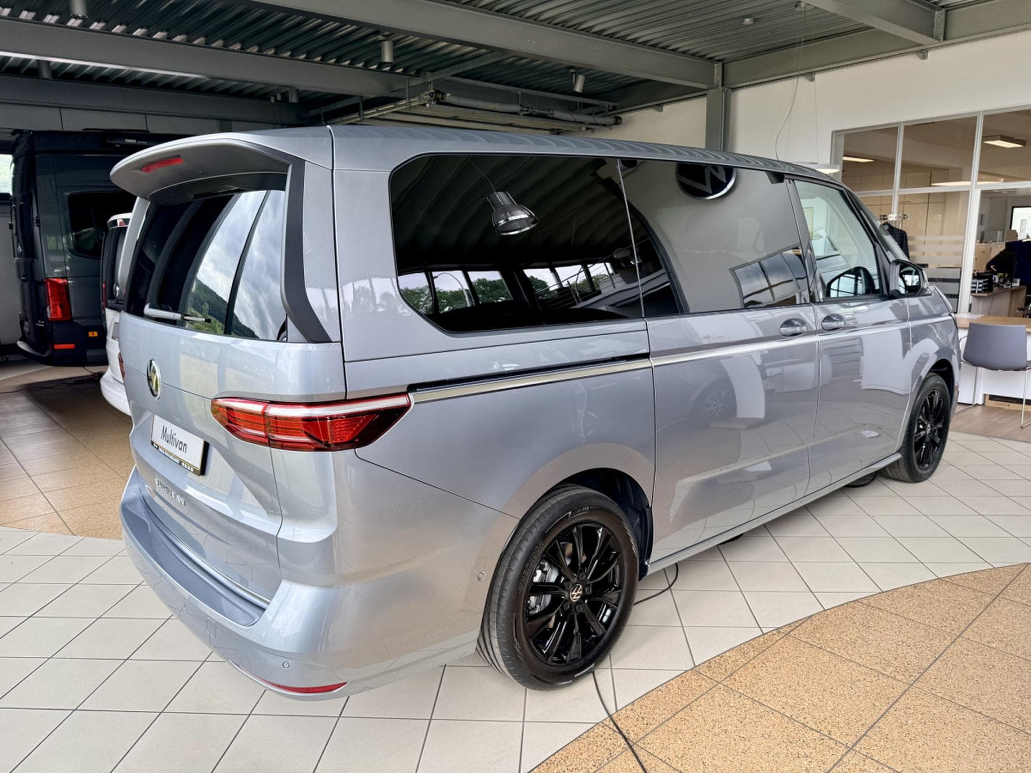 VW Multivan Style Version longue 2.0 TDI 150cv DSG 7 vitesses (2026) - Photo 2