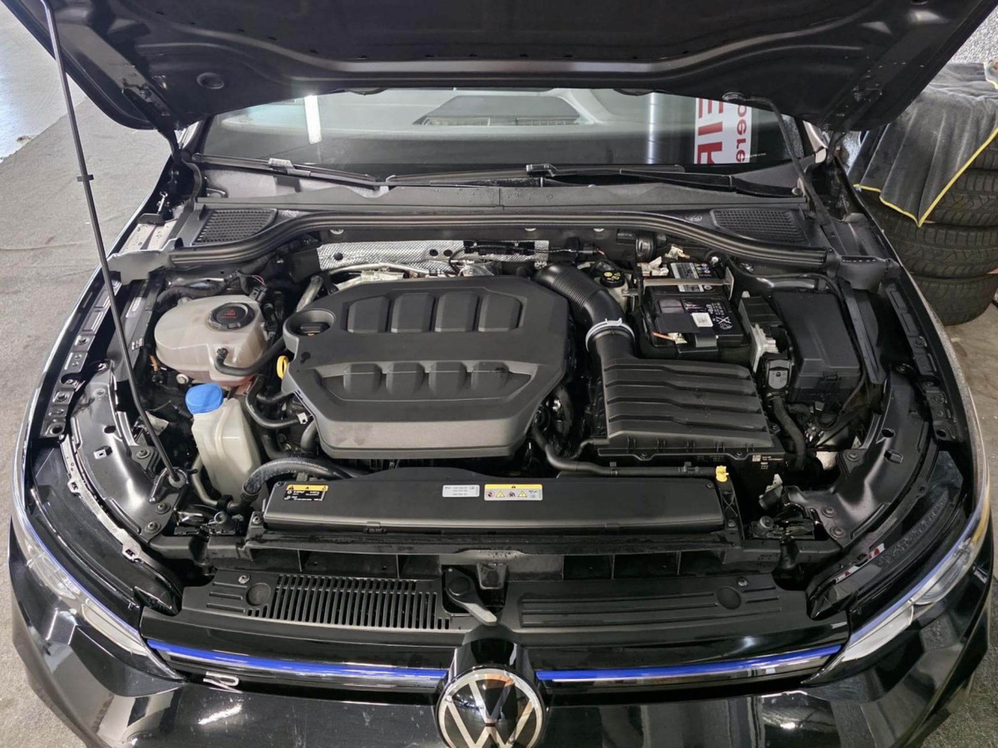 VW Golf R 2.0 TSI 320 4MOTION HARMAN KARDON IQ-LIGHT NAVI (2022) - Photo 14