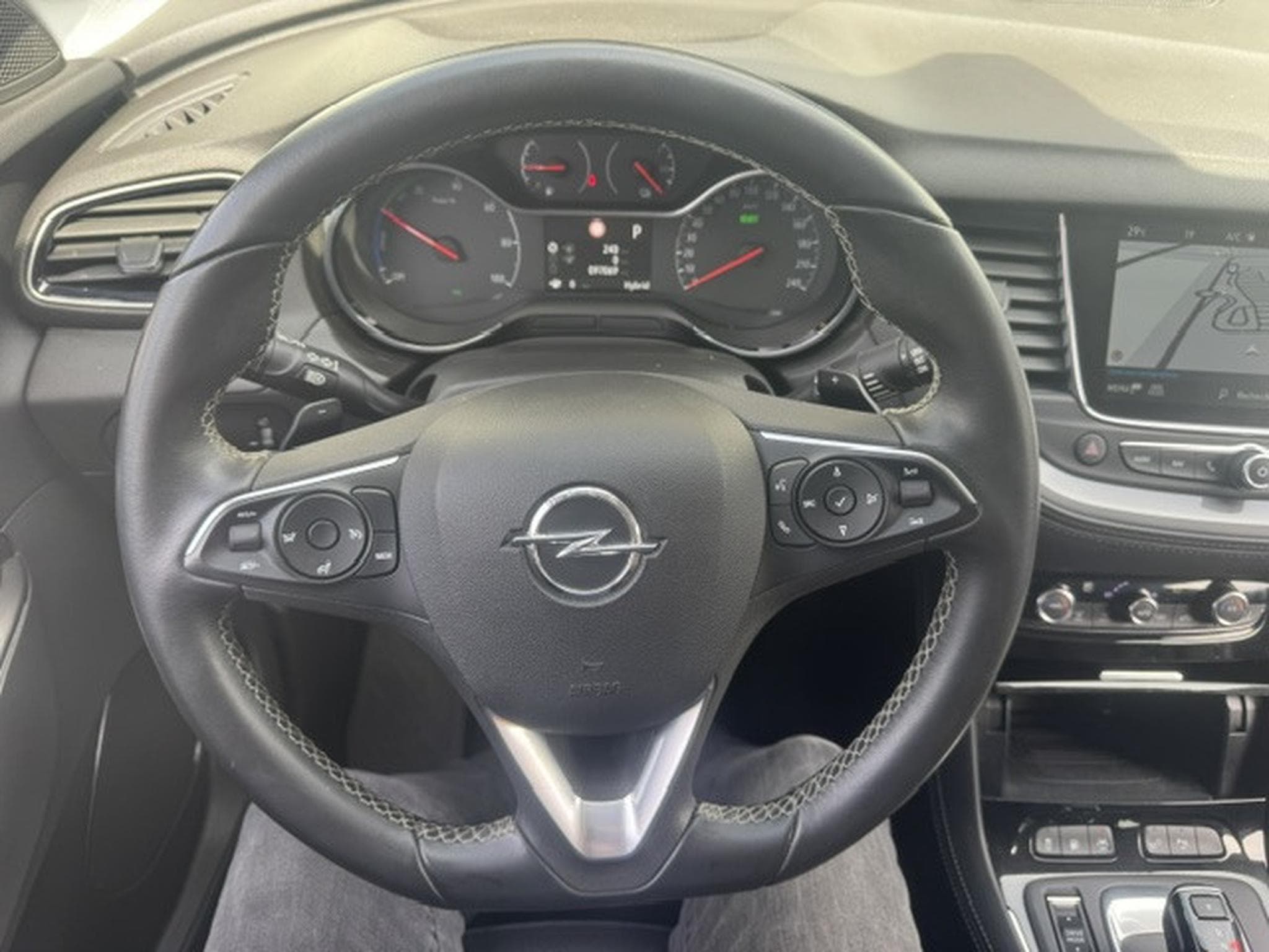 Opel Grandland OPEL GRANDLAND X HYBRID PLUG IN LEDER NAVI LED AUTOMATIK (2021) - Photo 18