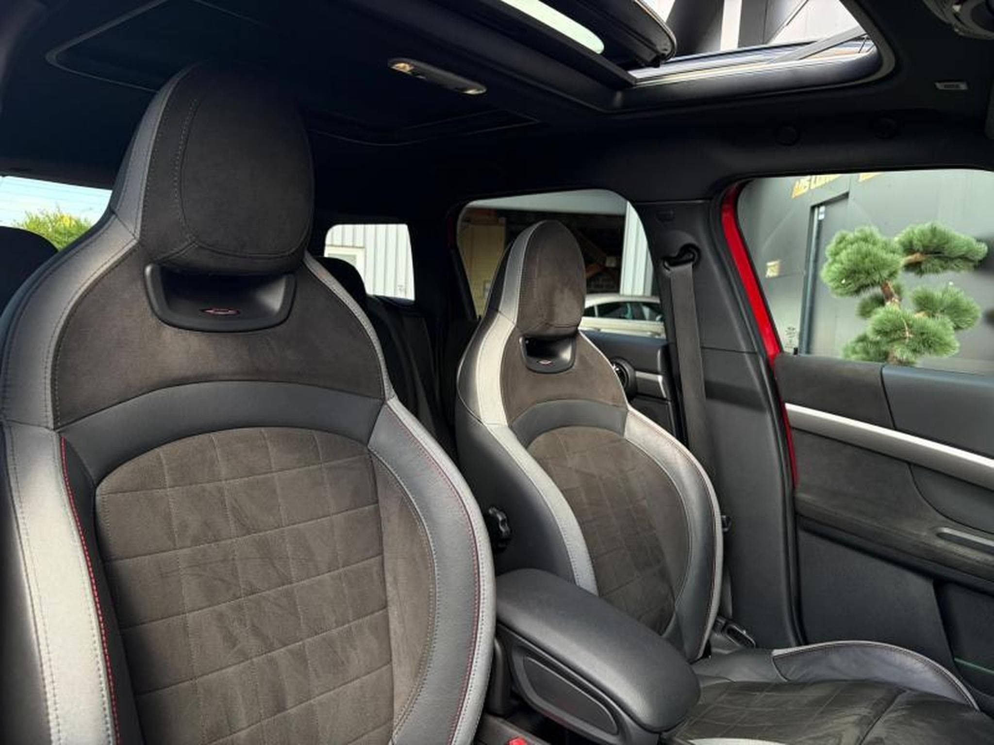 MINI Countryman ALL4 JOHN COOPER WORKS (2021) - Photo 10
