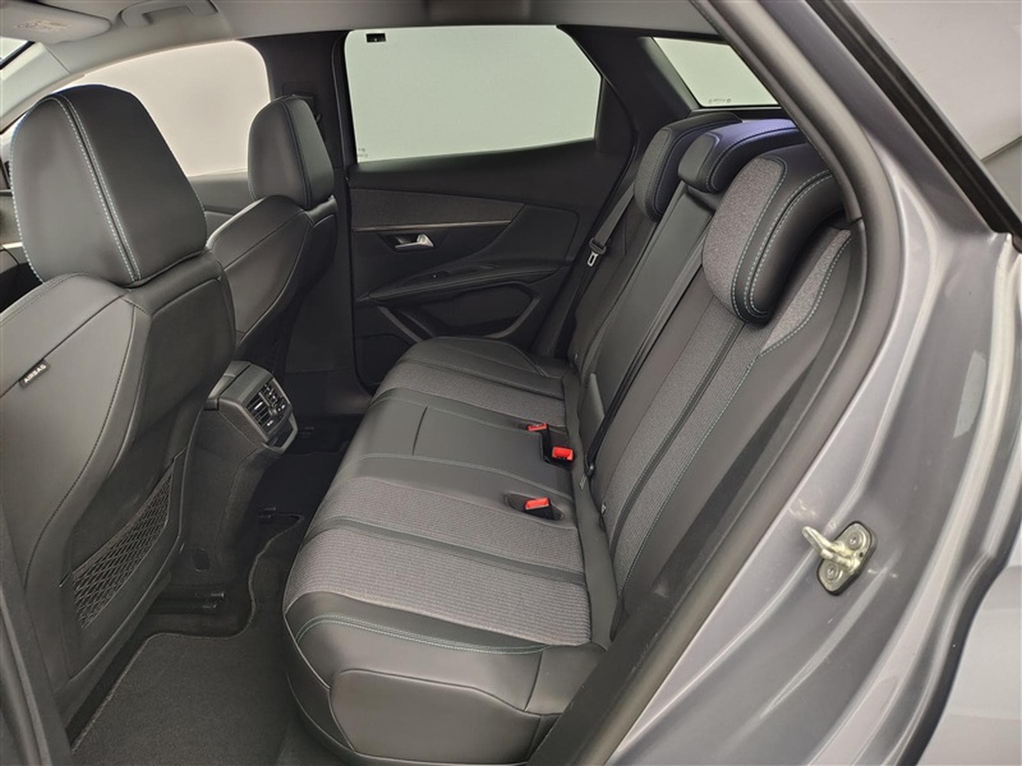 Peugeot 3008 1.6 Hybrid4 300 PHEV GT S-CUIR / NAVI / CAMERA / CARPLAY (2021) - Photo 13