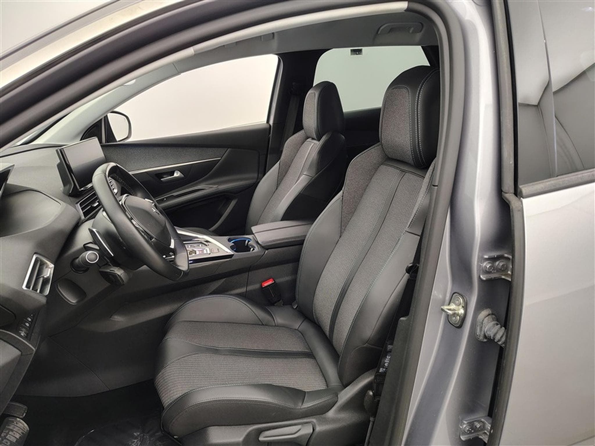 Peugeot 3008 1.6 Hybrid4 300 PHEV GT S-CUIR / NAVI / CAMERA / CARPLAY (2021) - Photo 7
