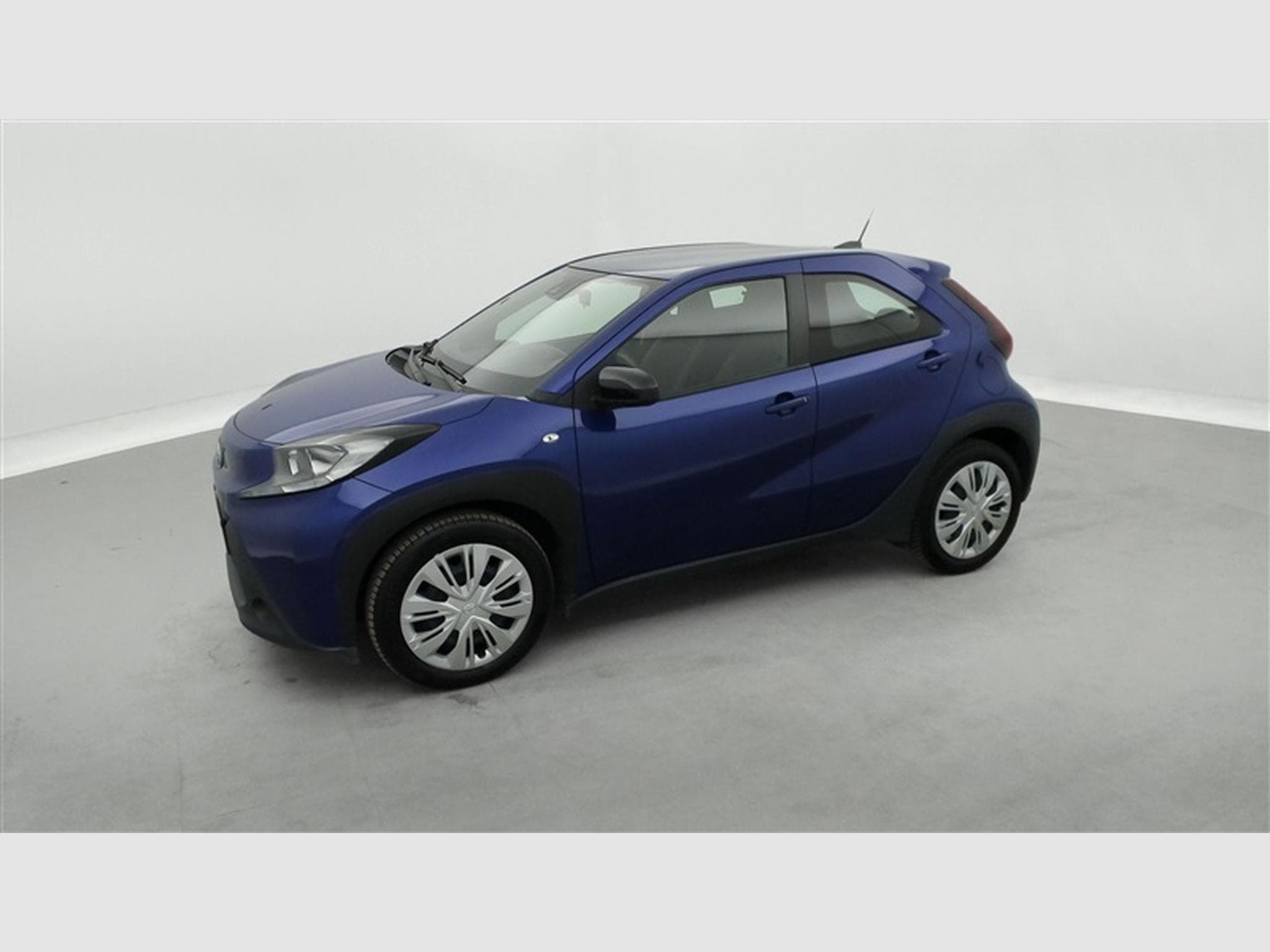Toyota Aygo 1.0i VVT-i x II CARPLAY / CAMERA (2023) - Photo 21