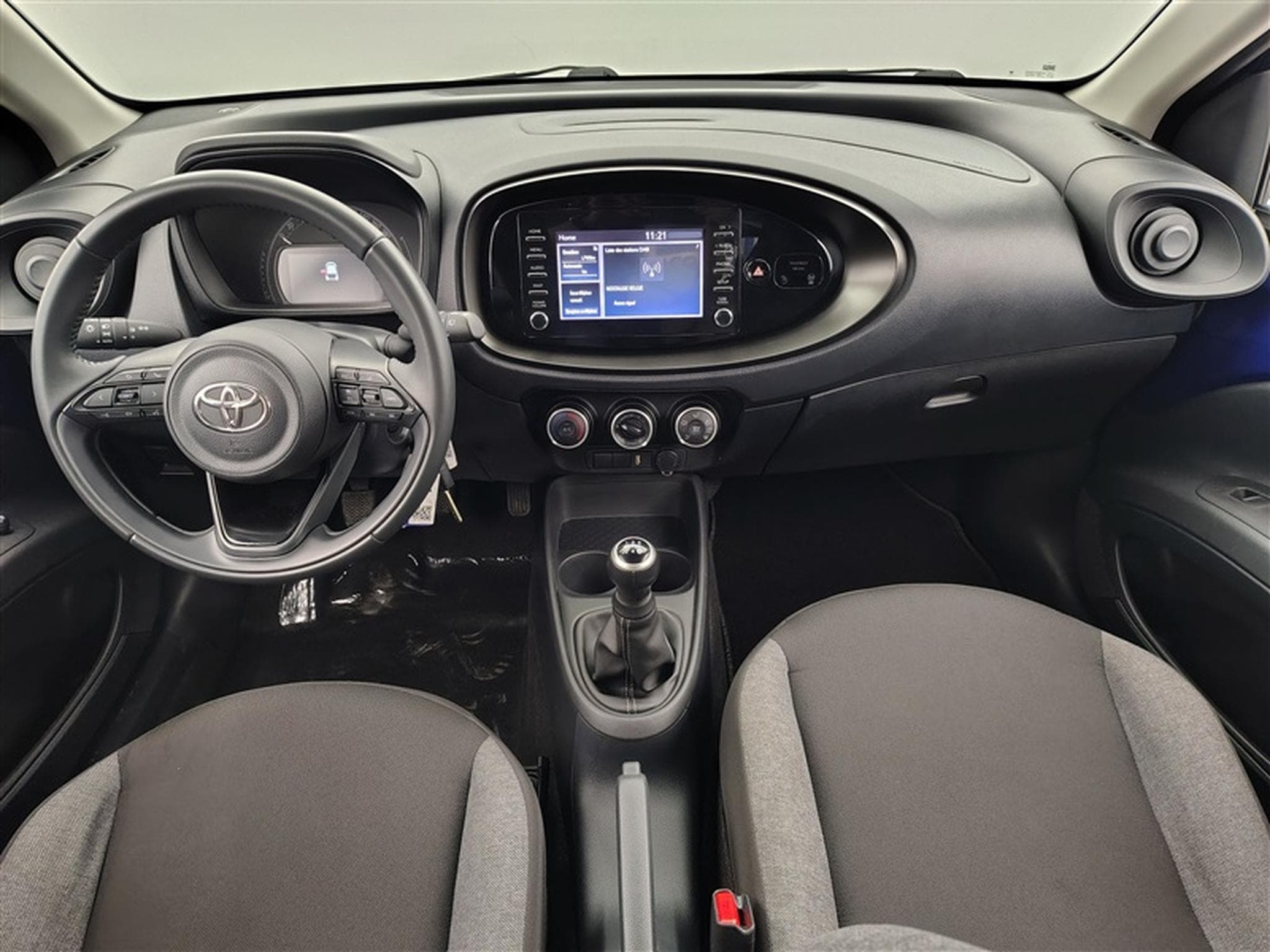 Toyota Aygo 1.0i VVT-i x II CARPLAY / CAMERA (2023) - Photo 8