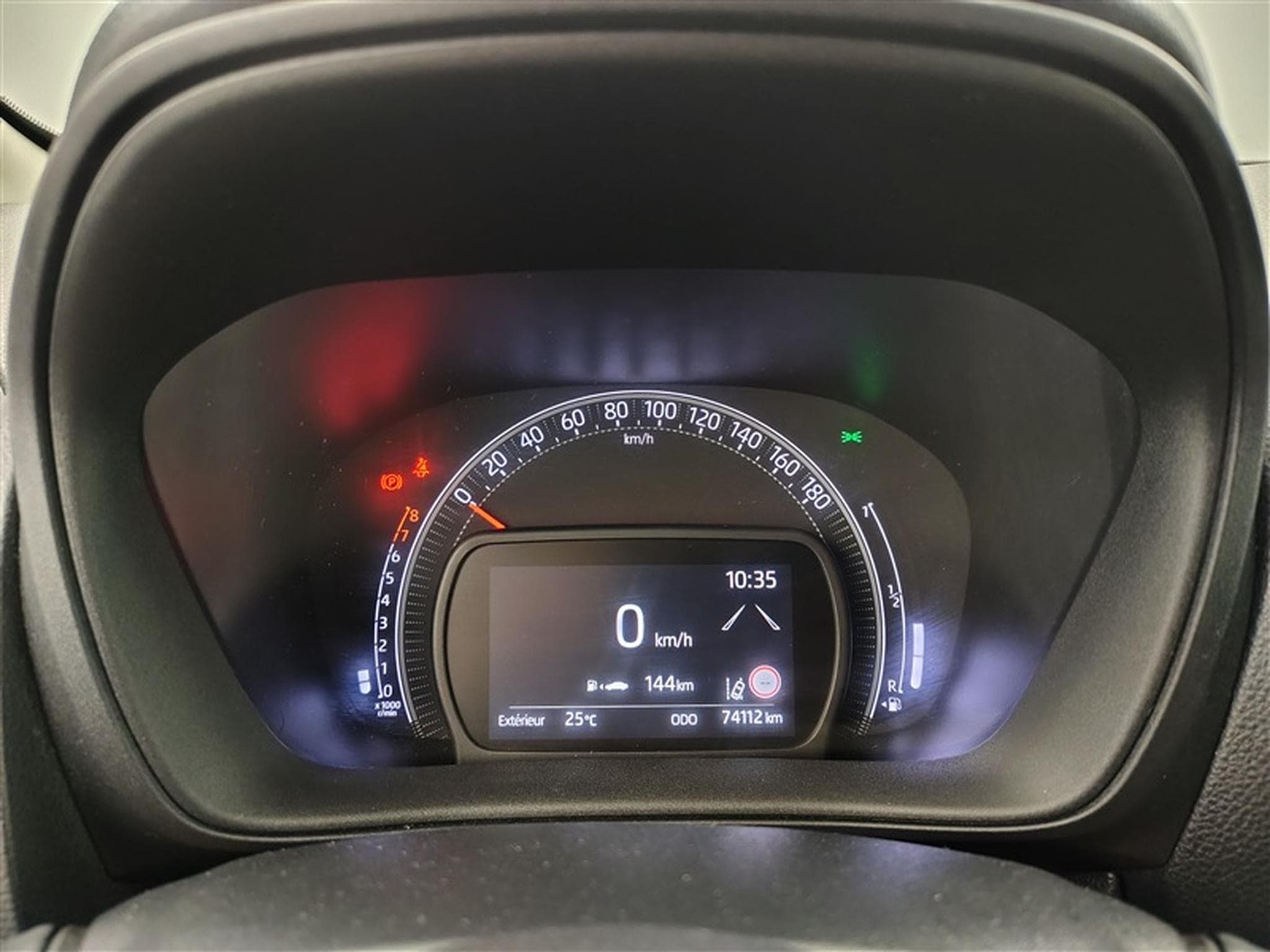 Toyota Aygo 1.0i VVT-i X pulse (2023) - Photo 10