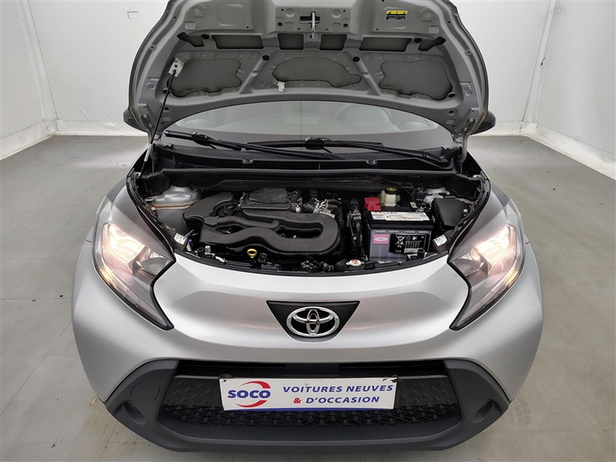 Toyota Aygo 1.0i VVT-i X pulse (2023) - Photo 18