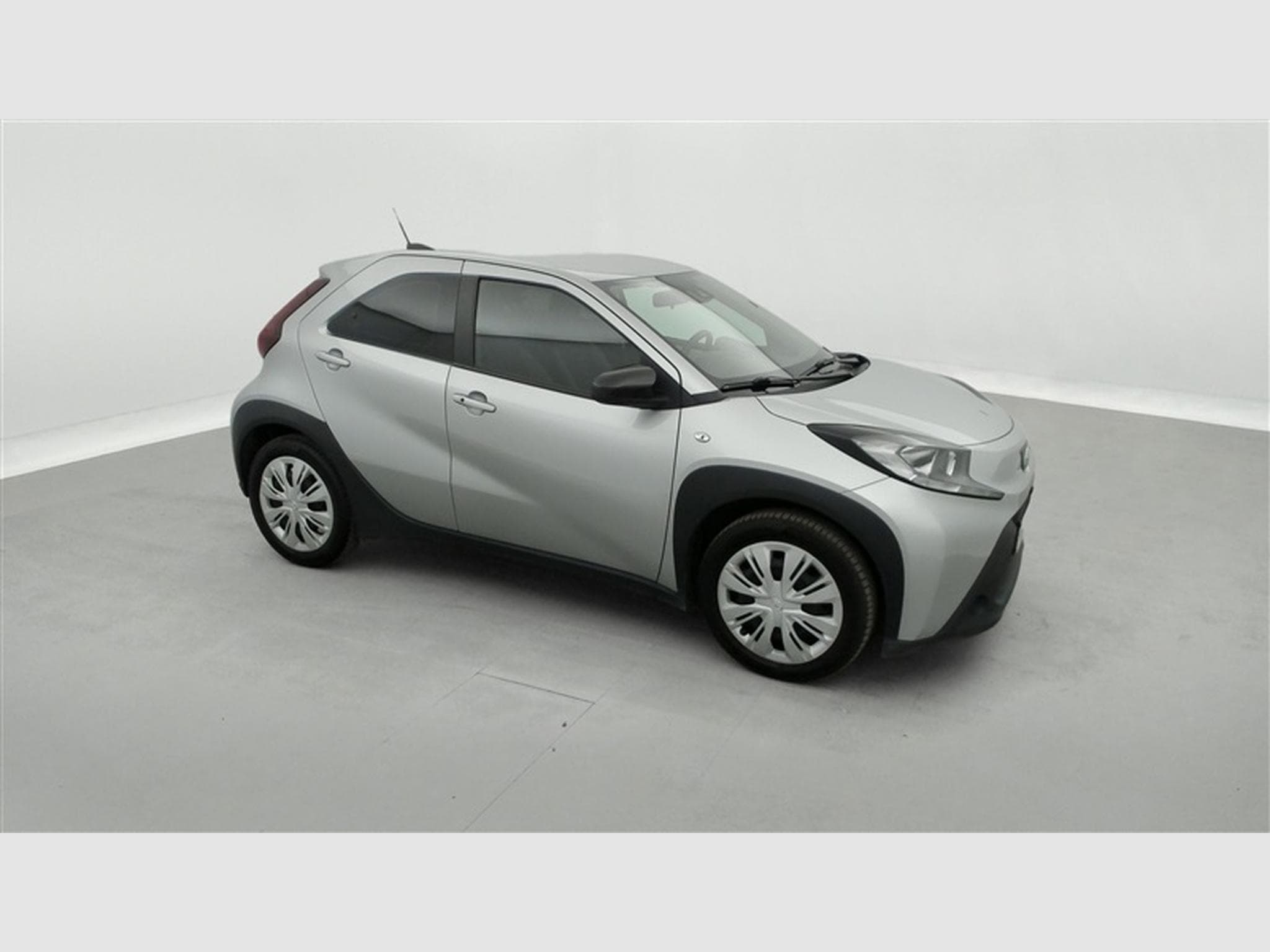 Toyota Aygo 1.0i VVT-i X pulse (2023) - Photo 22