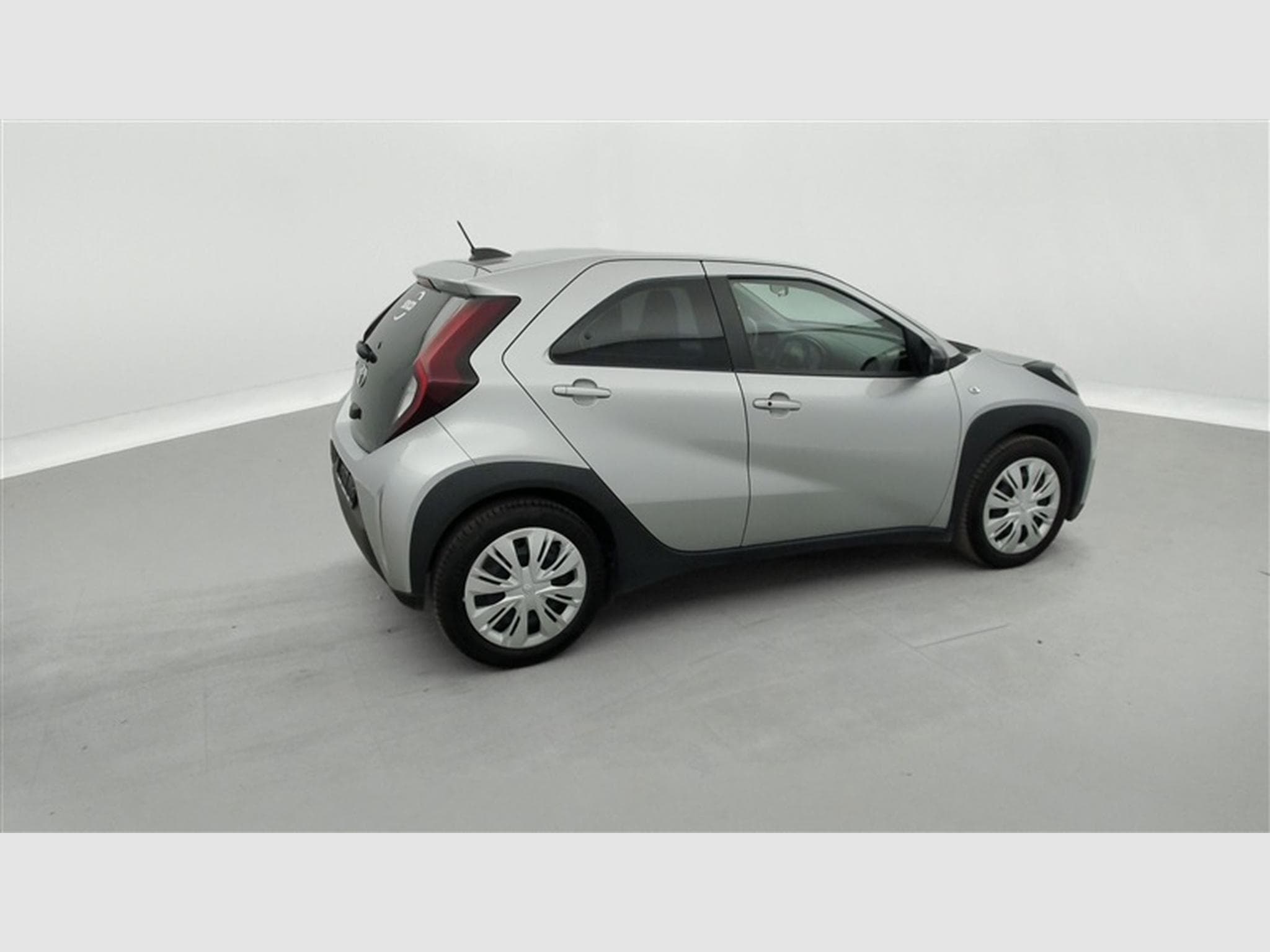 Toyota Aygo 1.0i VVT-i X pulse (2023) - Photo 24
