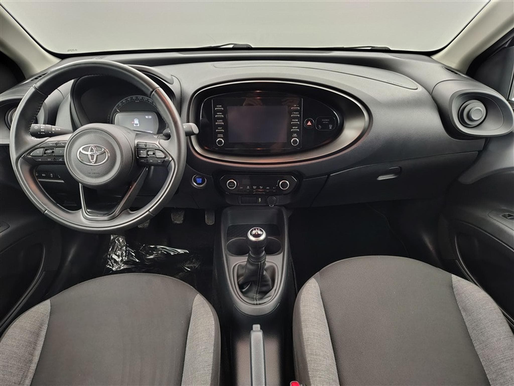Toyota Aygo 1.0i VVT-i X pulse (2023) - Photo 8