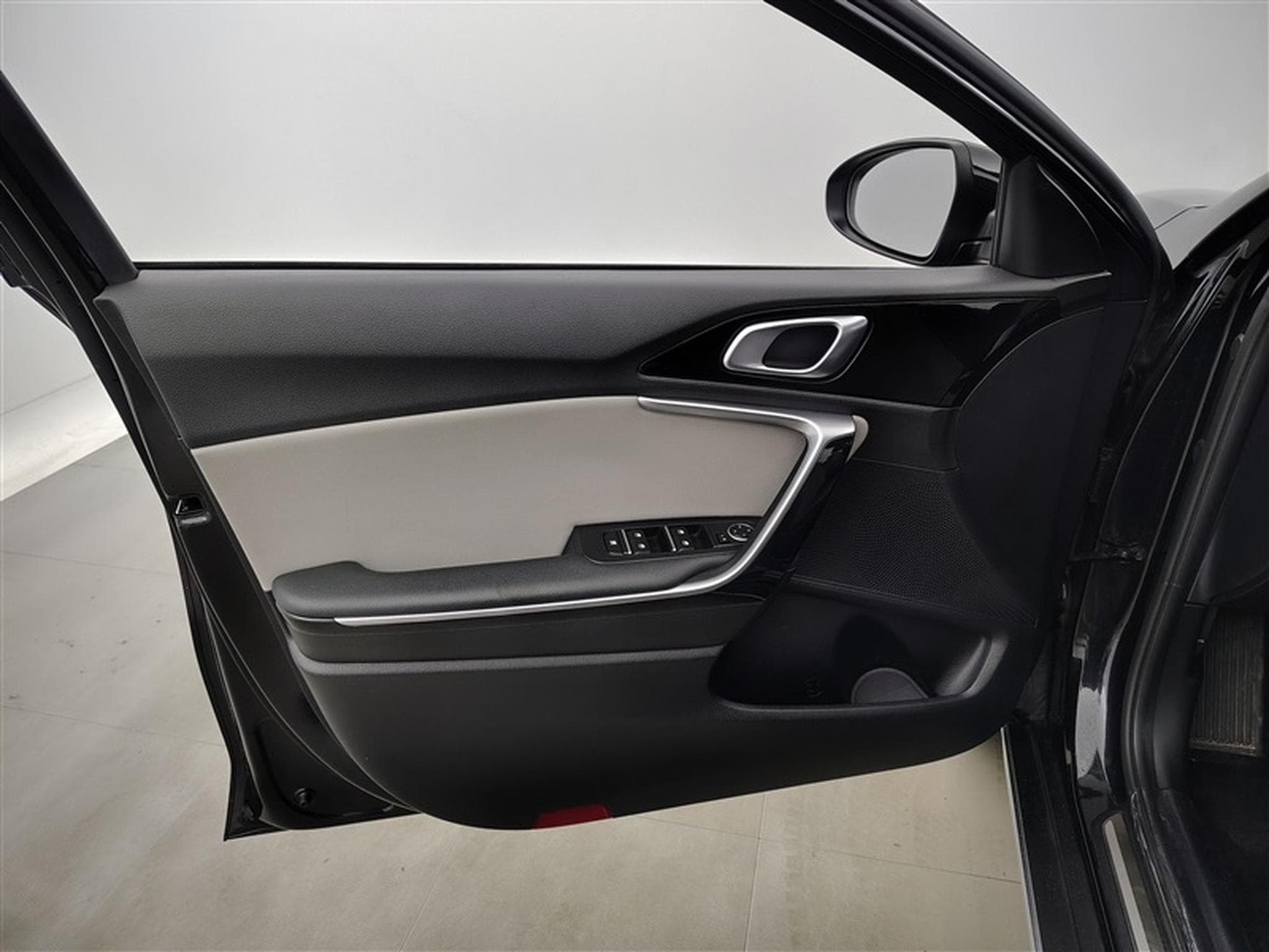 Kia XCeed 1.0 T-ISG Must (2020) - Photo 17