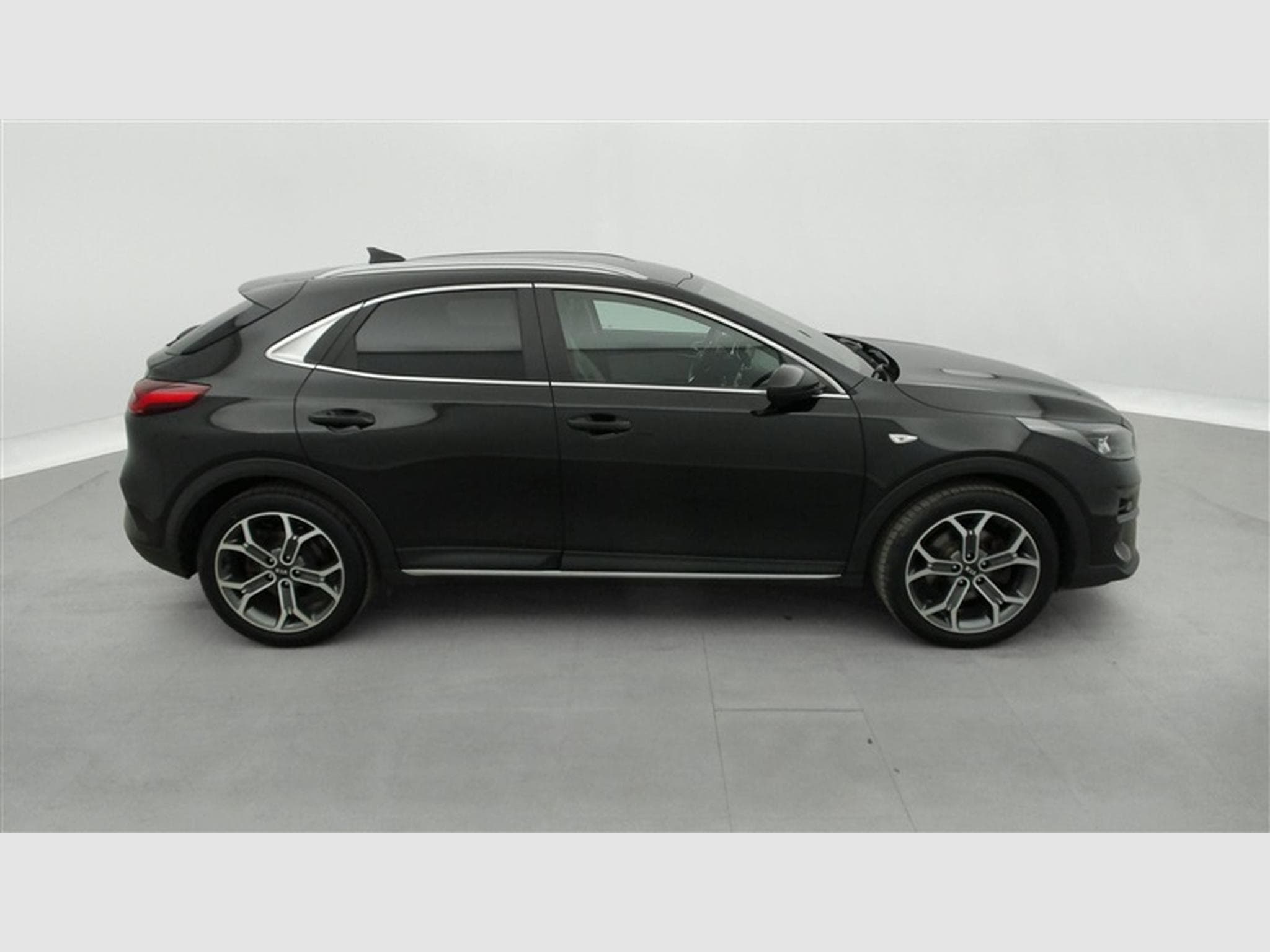Kia XCeed 1.0 T-ISG Must (2020) - Photo 24
