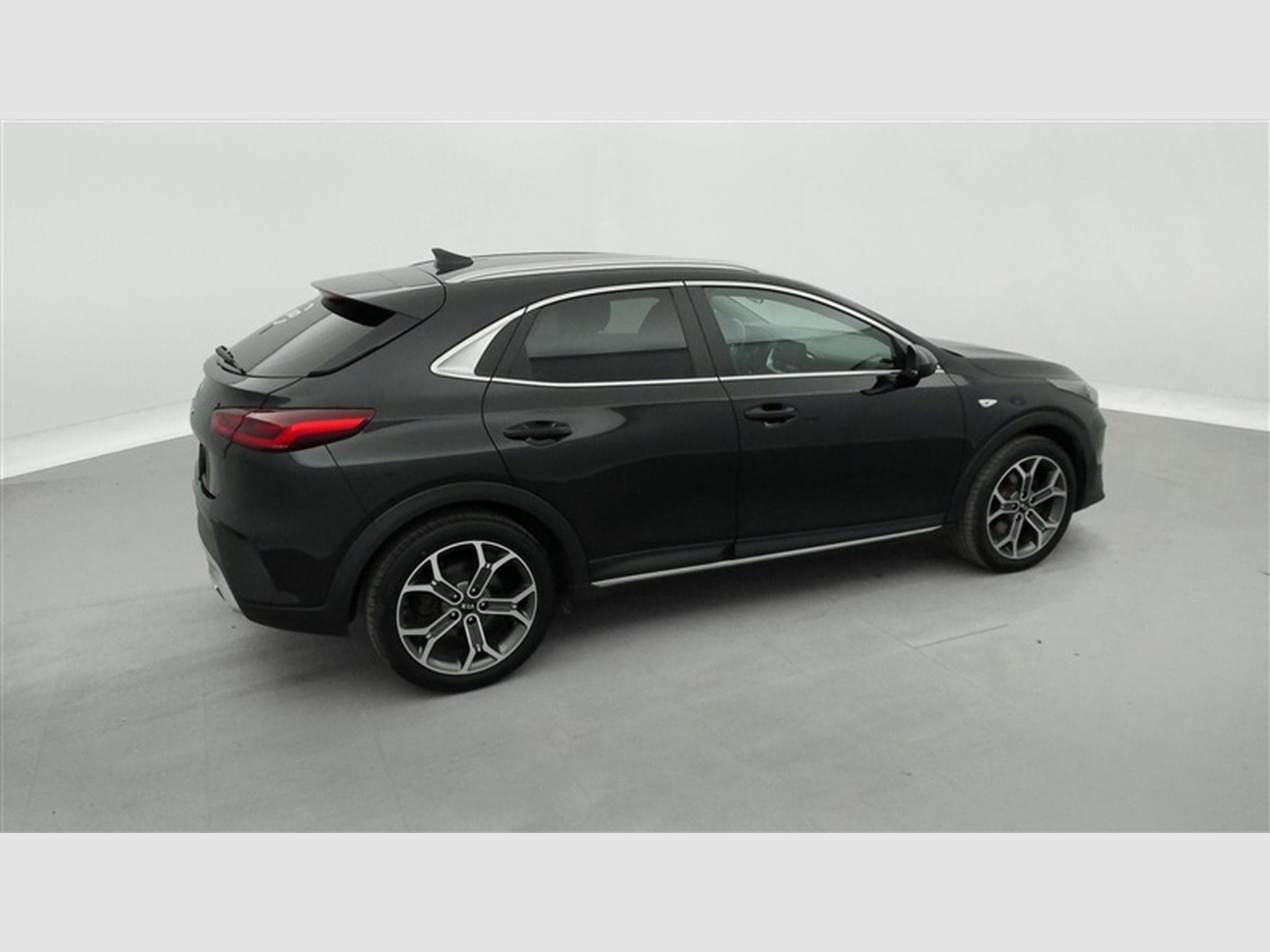 Kia XCeed 1.0 T-ISG Must (2020) - Photo 25