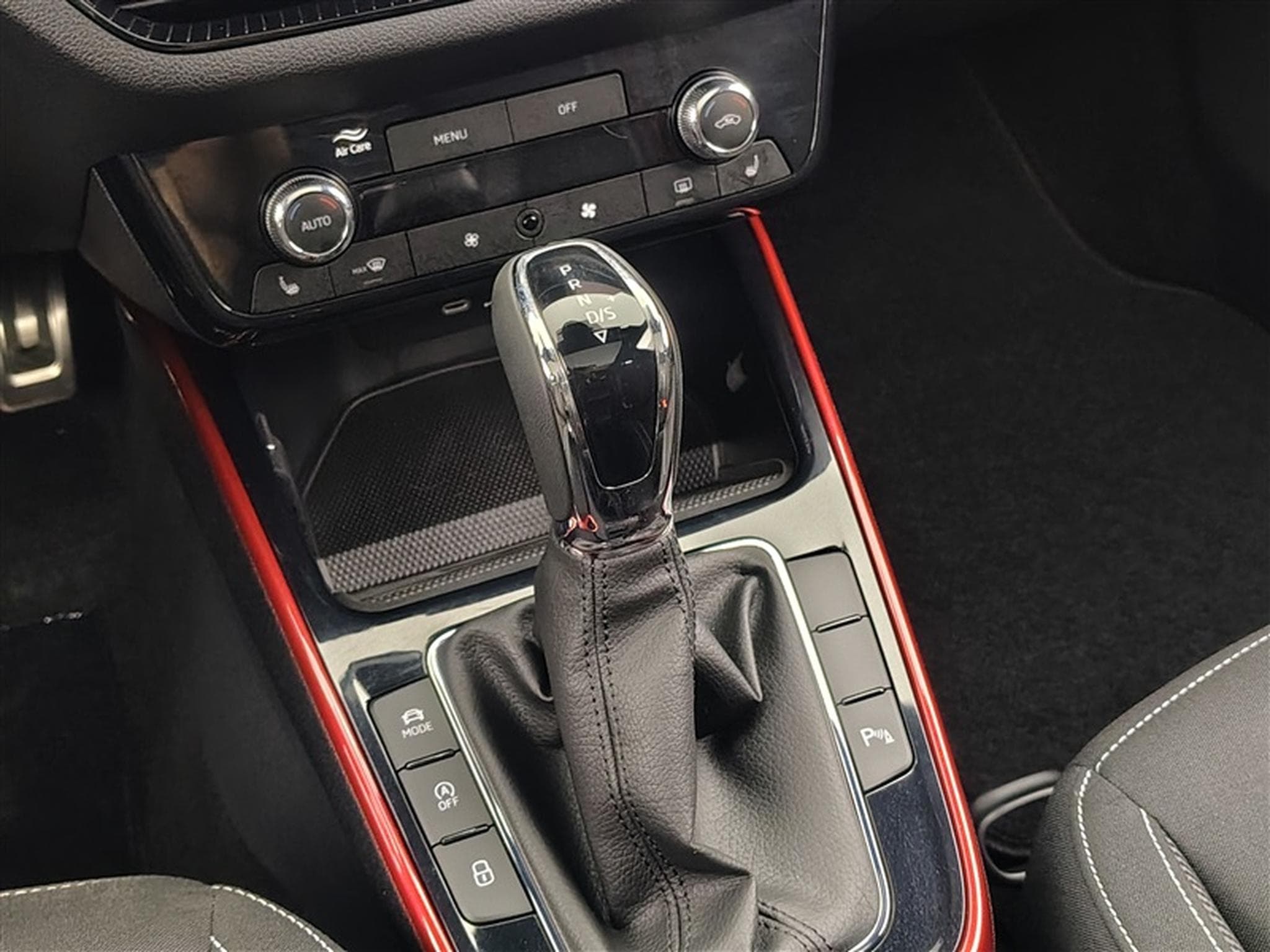 Skoda Fabia 1.0 Monte Carlo (2025) - Photo 12