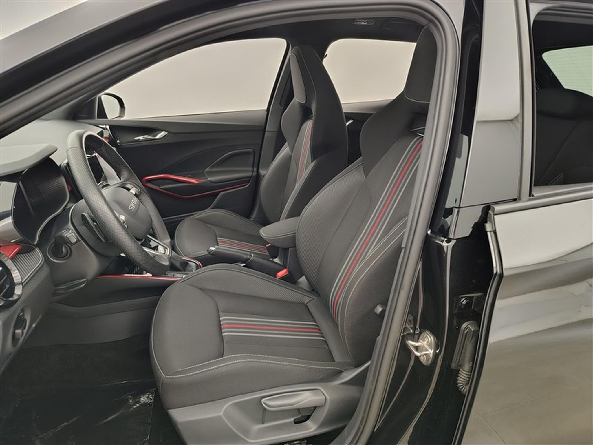 Skoda Fabia 1.0 Monte Carlo (2025) - Photo 7