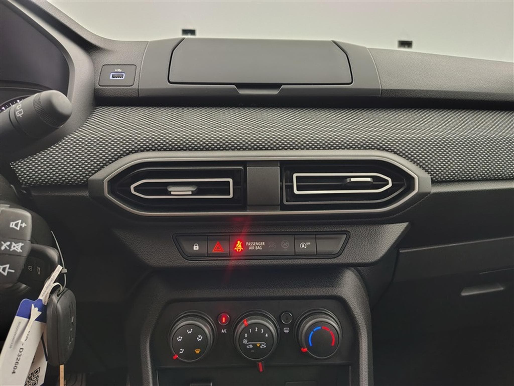 Dacia Sandero 1.0i SCe Expression (2023) - Photo 11