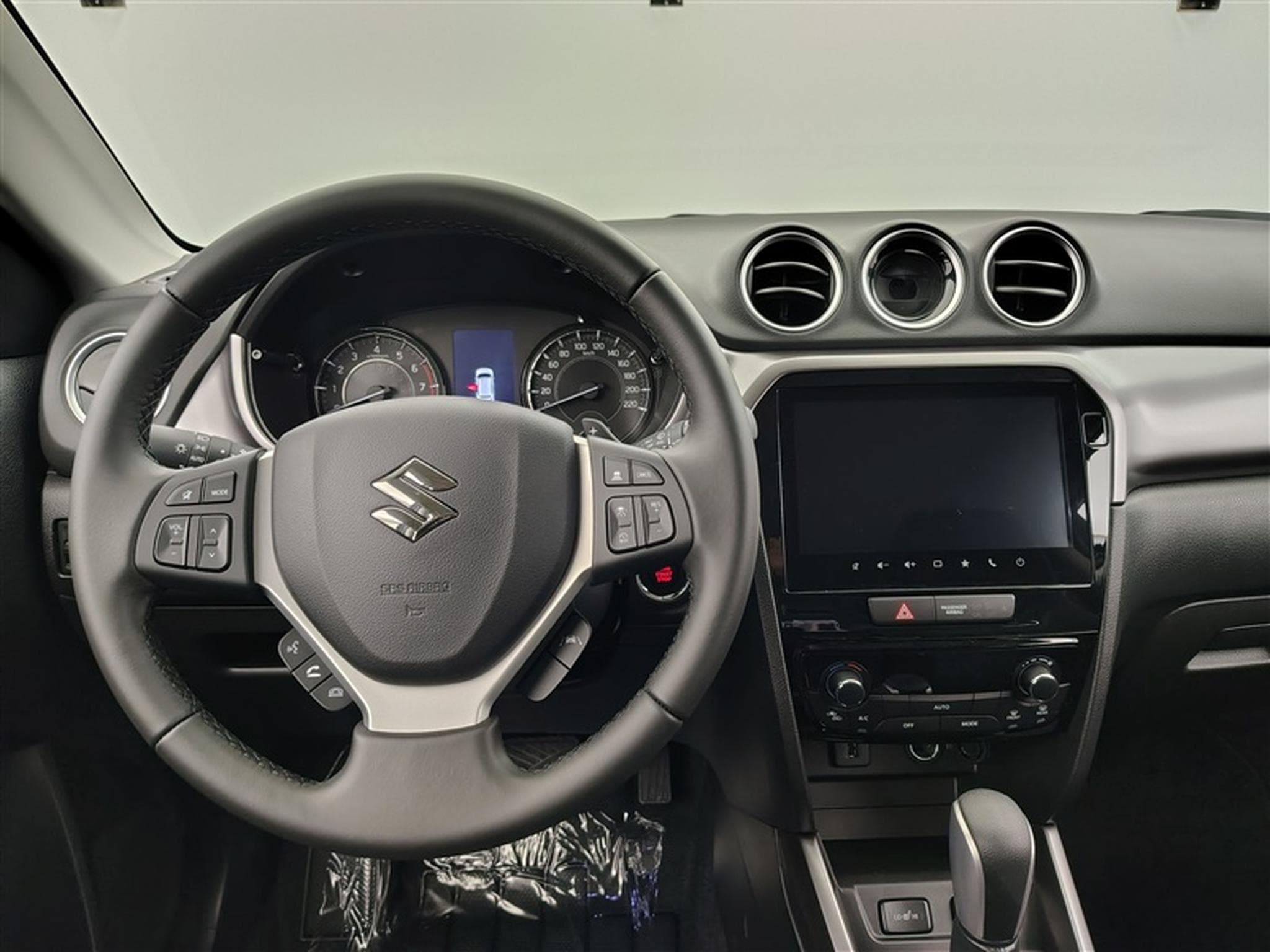 Suzuki Vitara 1.4 Turbo 110cv AT6 GL+ NAVI / FULL LED / CAMERA / KEYLESS (2026) - Photo 9