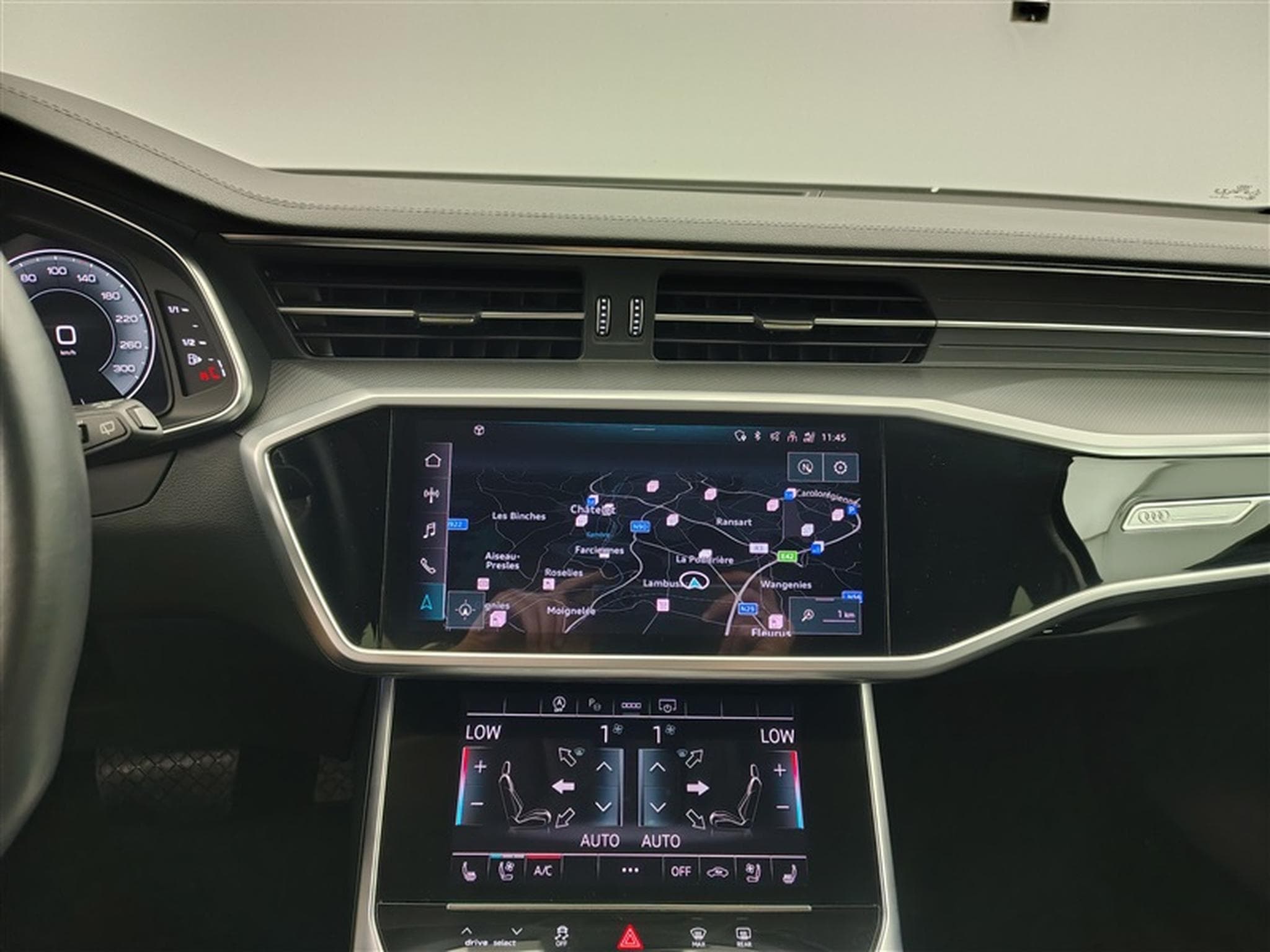 Audi A6 Avant 35 TDI 163Cv S-Tronic Sport CUIR / NAVI / CAMERA (2022) - Photo 11